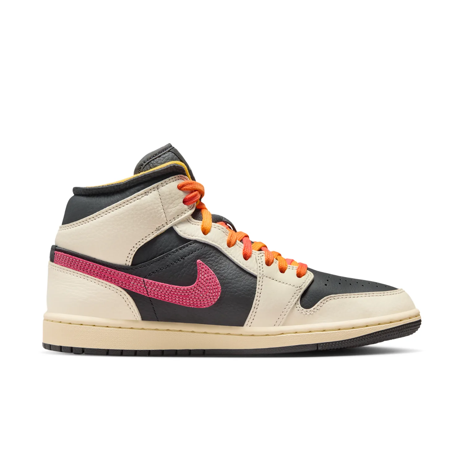 Air Jordan 1 Mid SE Edge image 4