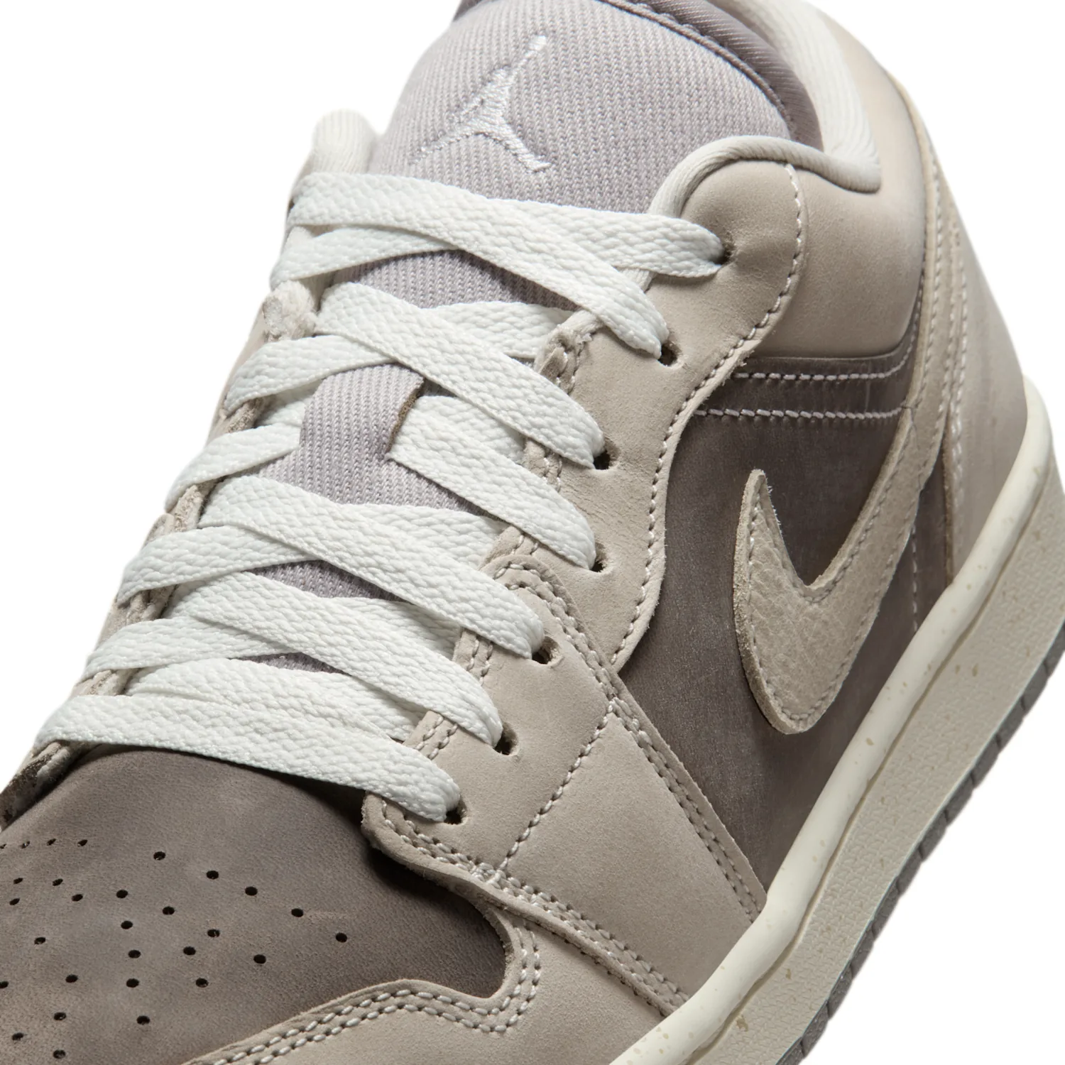 Air Jordan 1 Low SE image 7