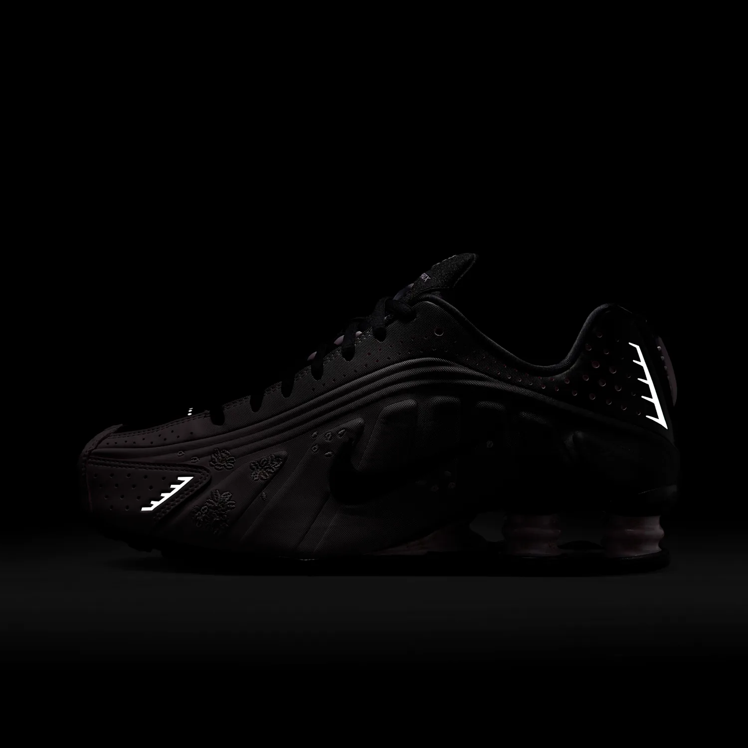 Nike Shox R4 image 3