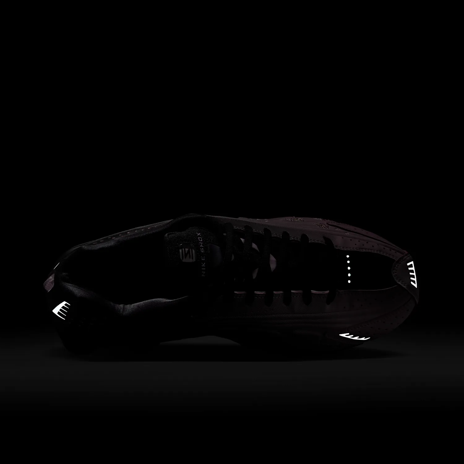 Nike Shox R4 image 13