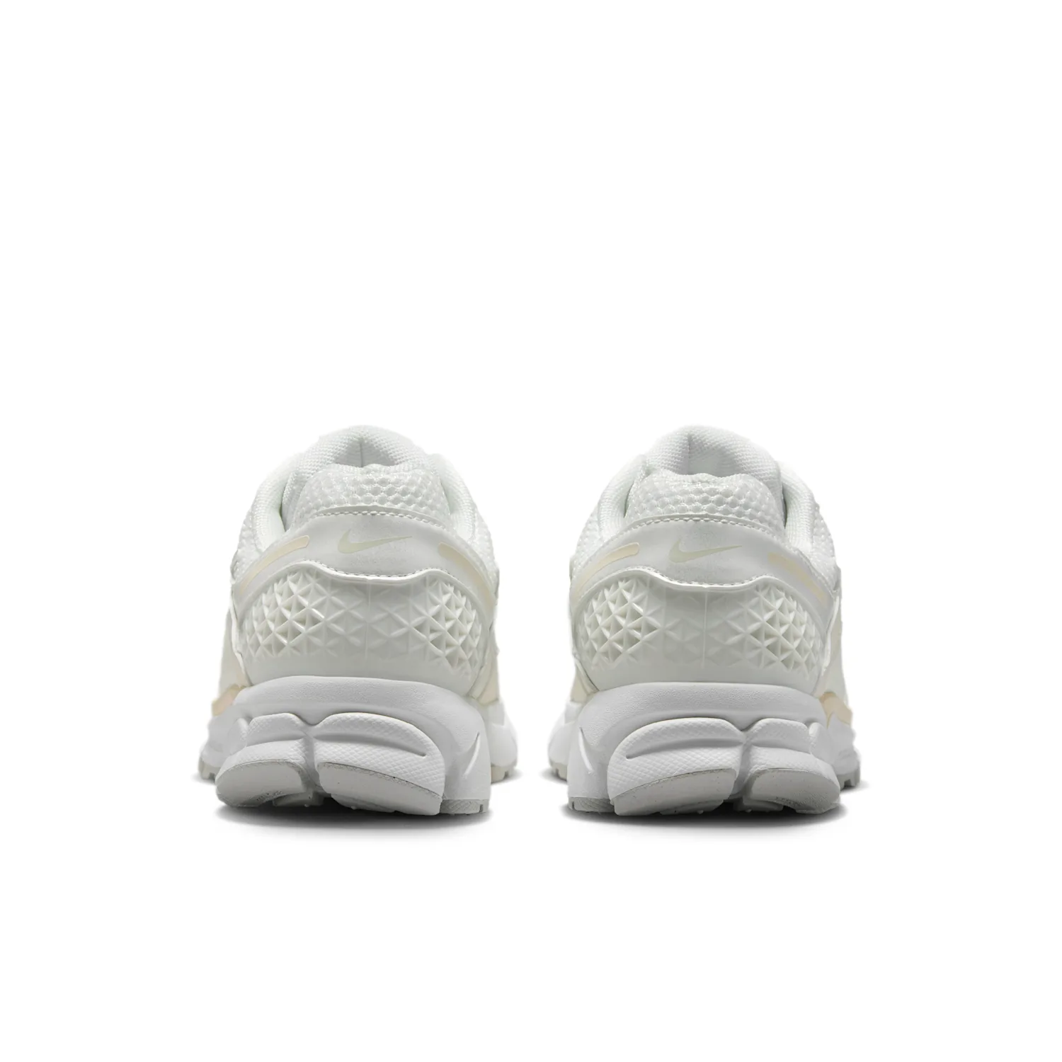 Nike Zoom Vomero 5 image 6