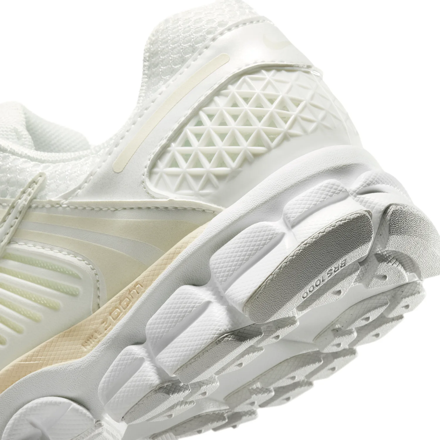 Nike Zoom Vomero 5 image 8