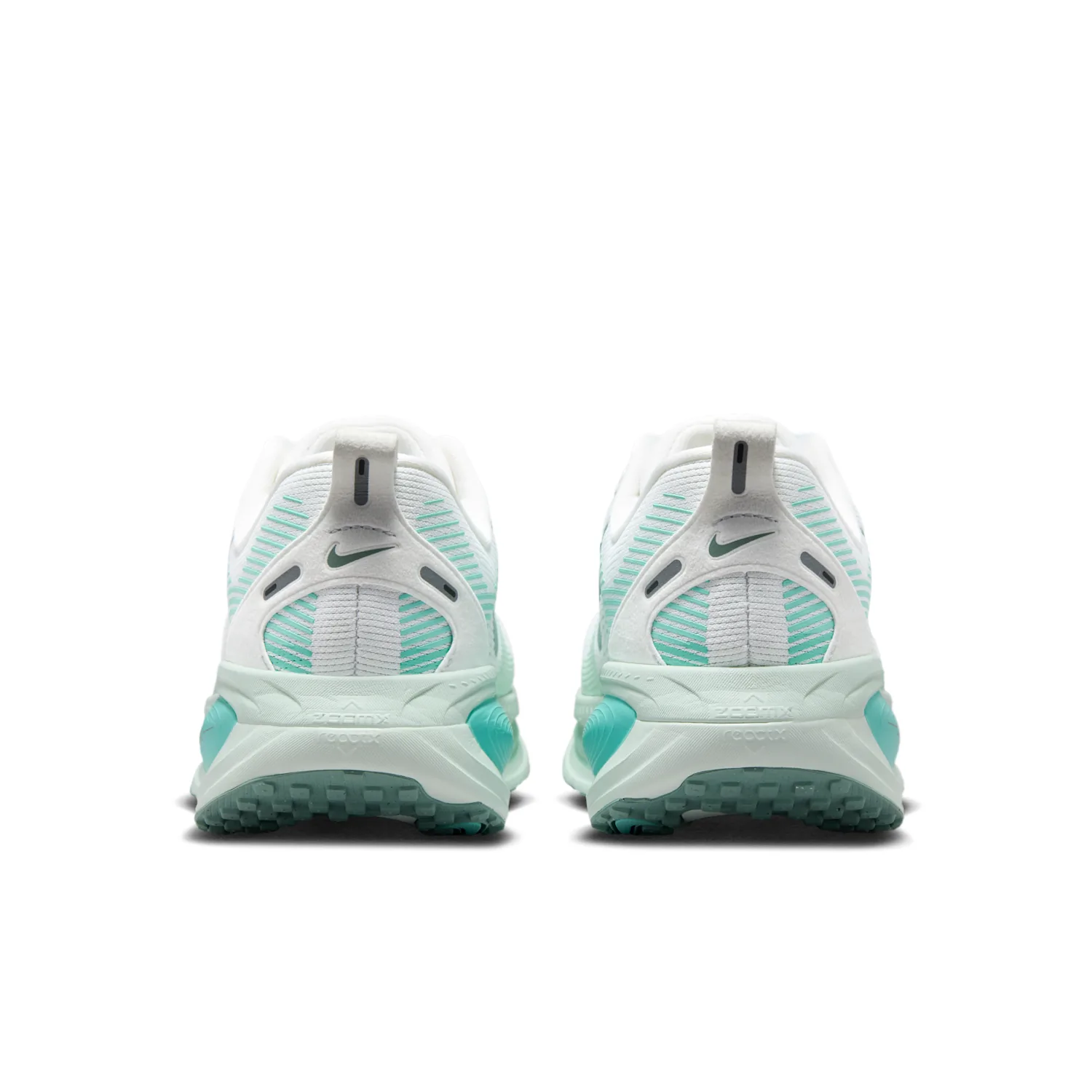 Nike Vomero 18 image 6