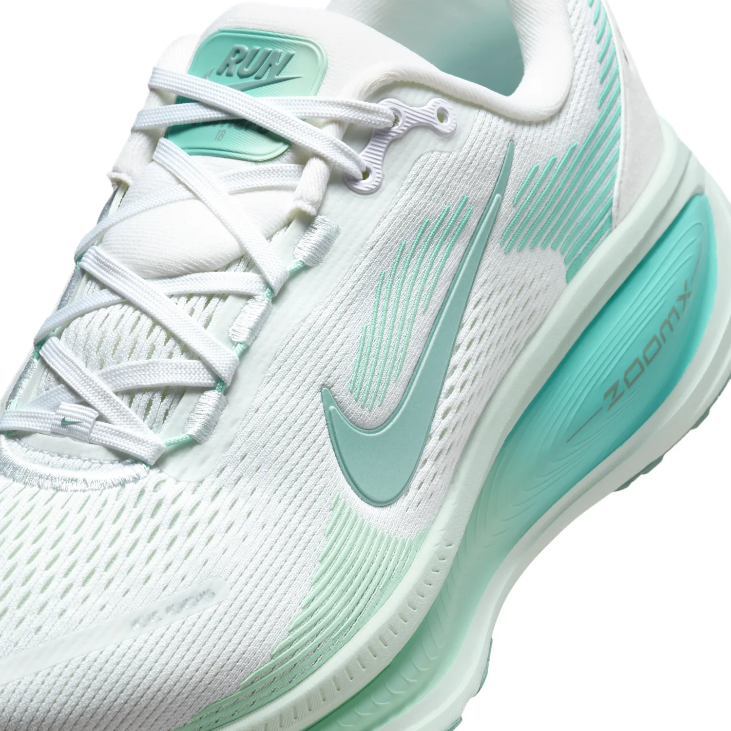 Nike Vomero 18 image 7