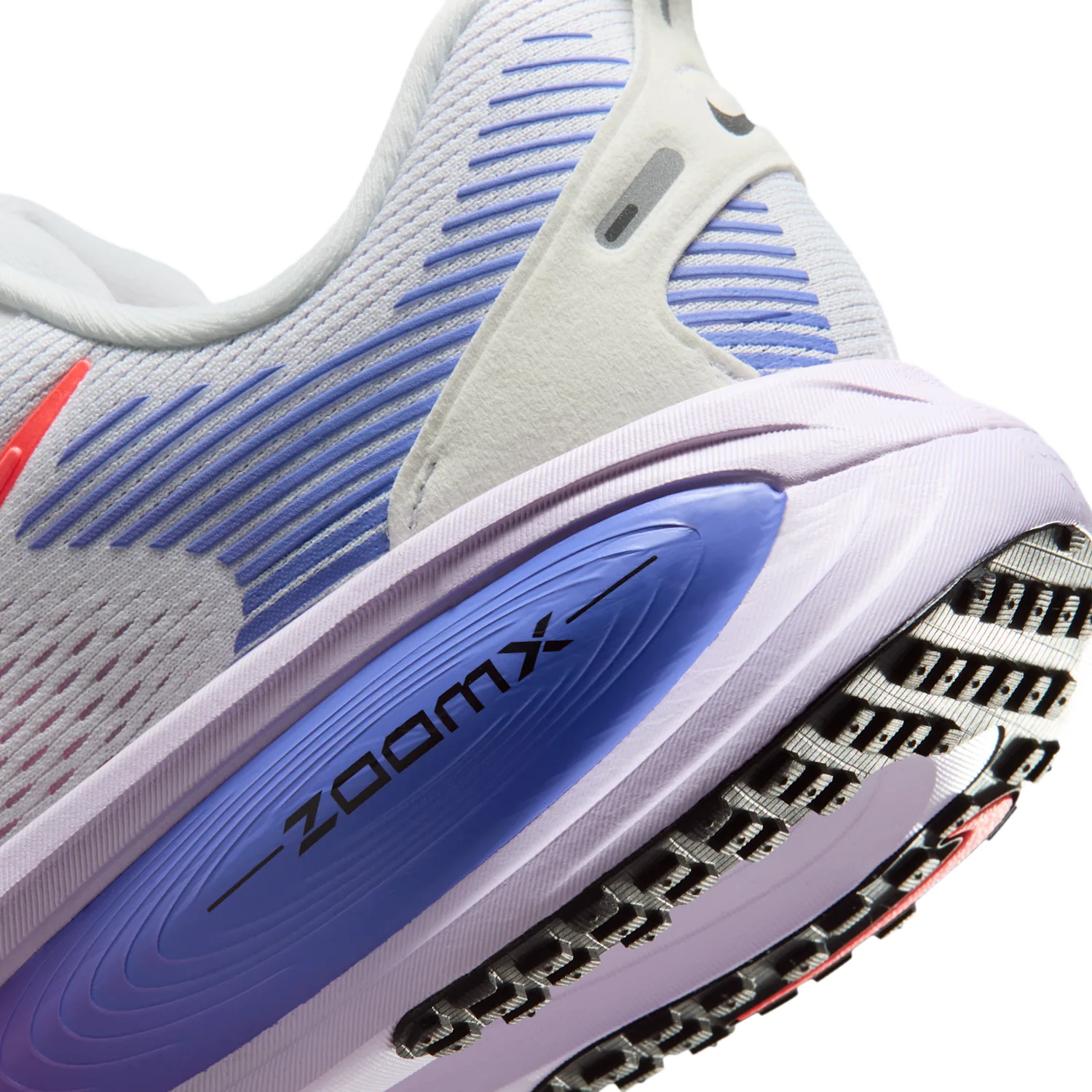 Nike Vomero 18 image 8