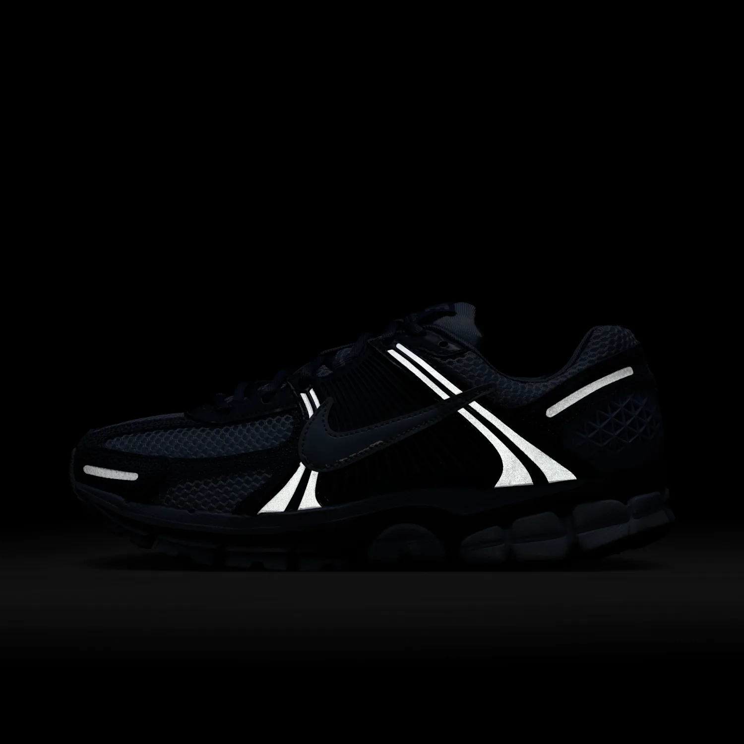 Nike Zoom Vomero 5 image 9