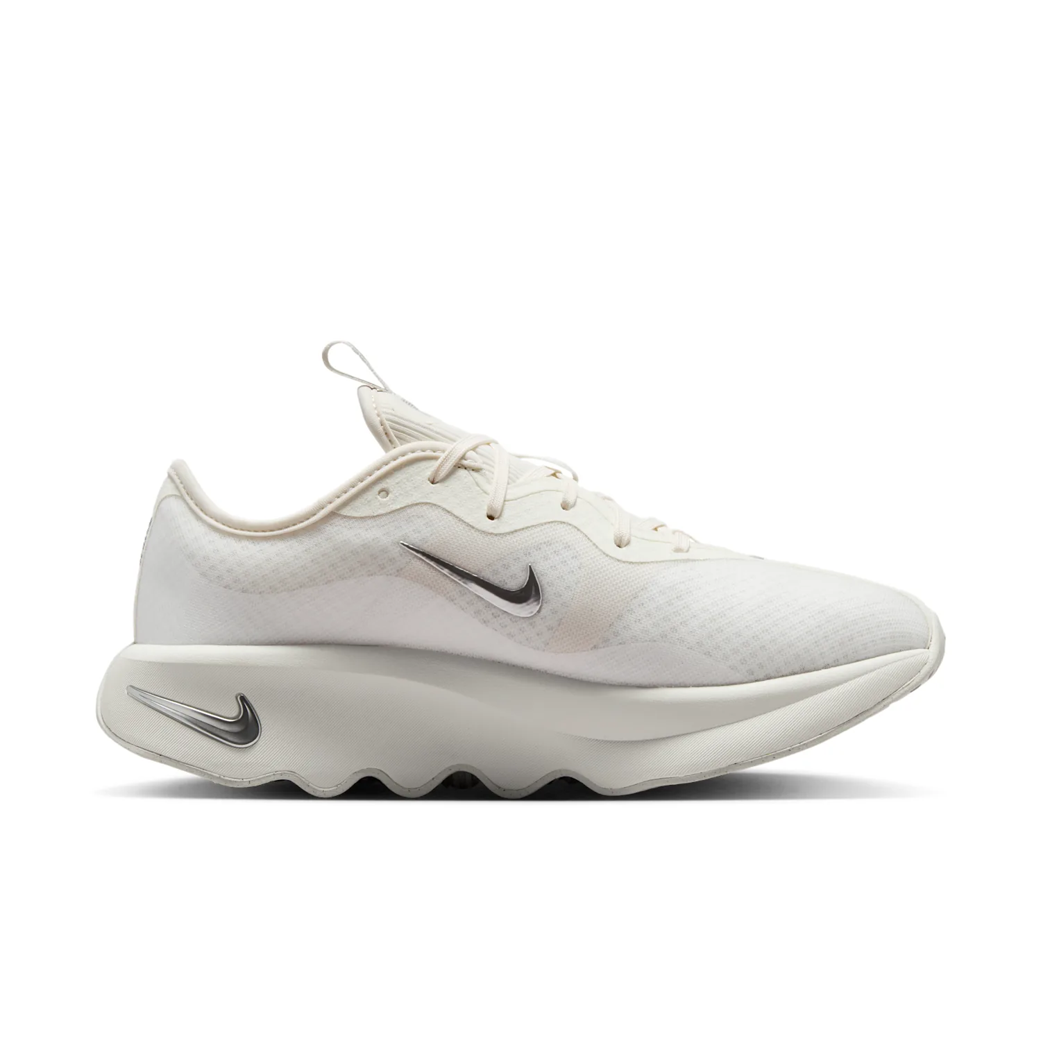 Nike Motiva 2 image 3
