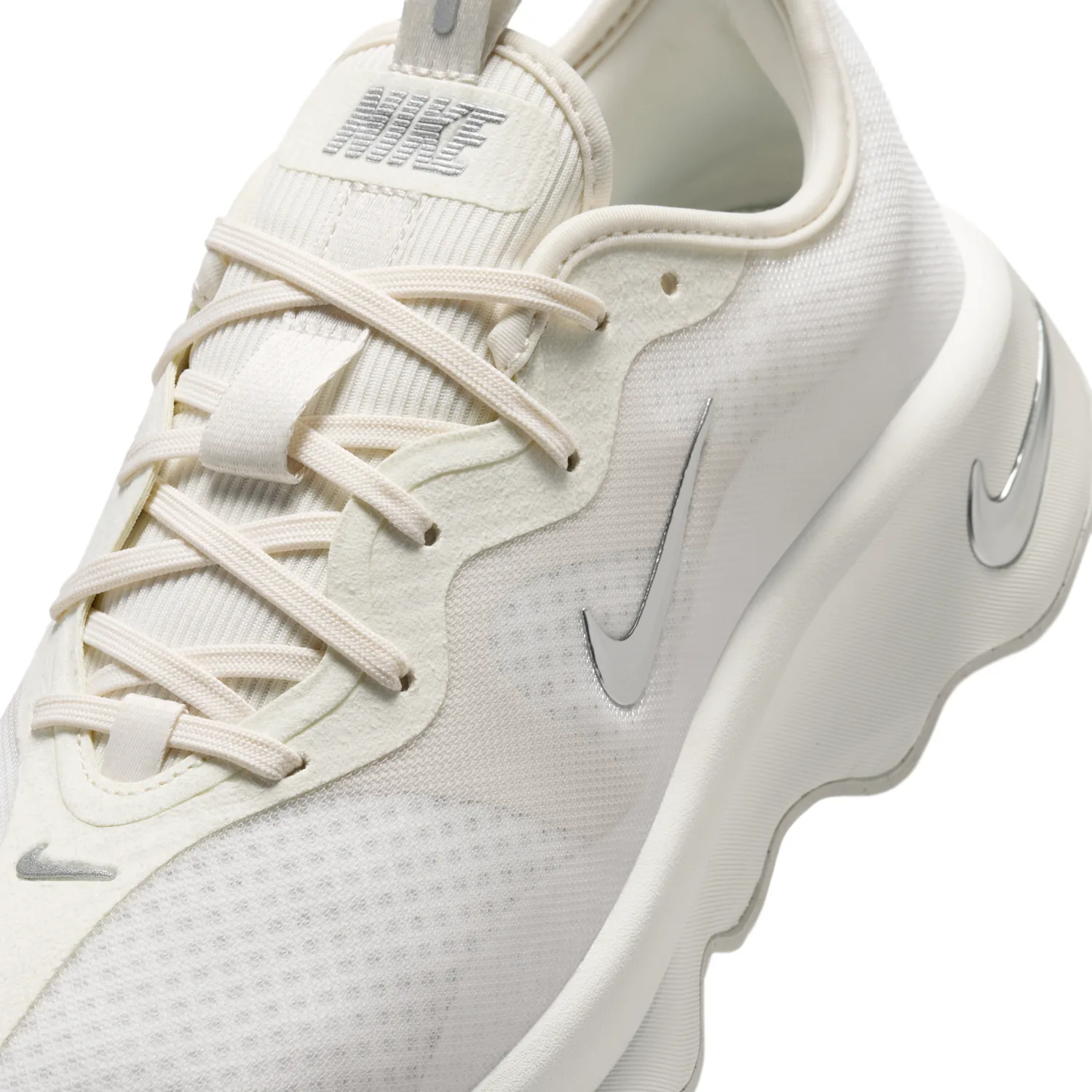 Nike Motiva 2 image 7