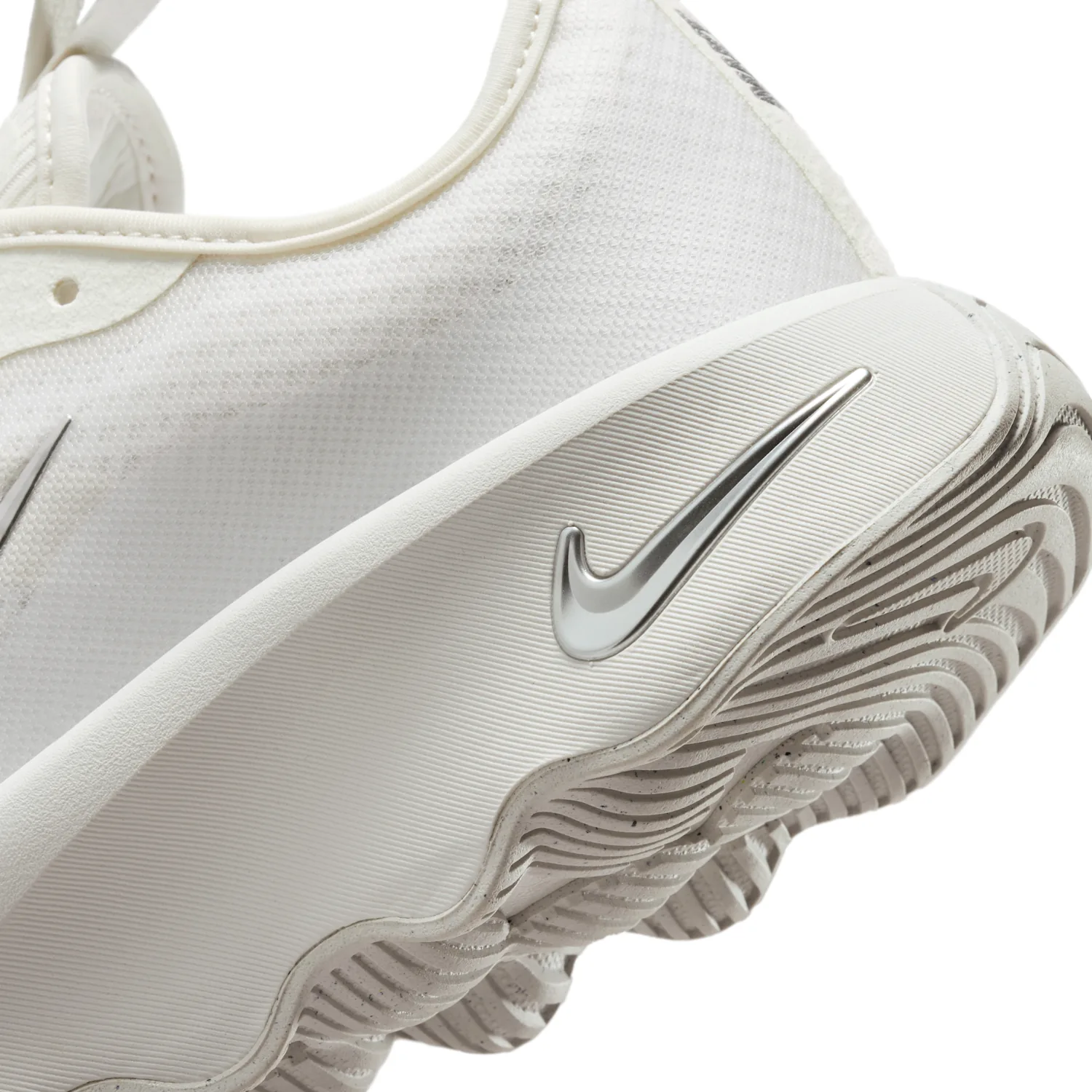 Nike Motiva 2 image 8