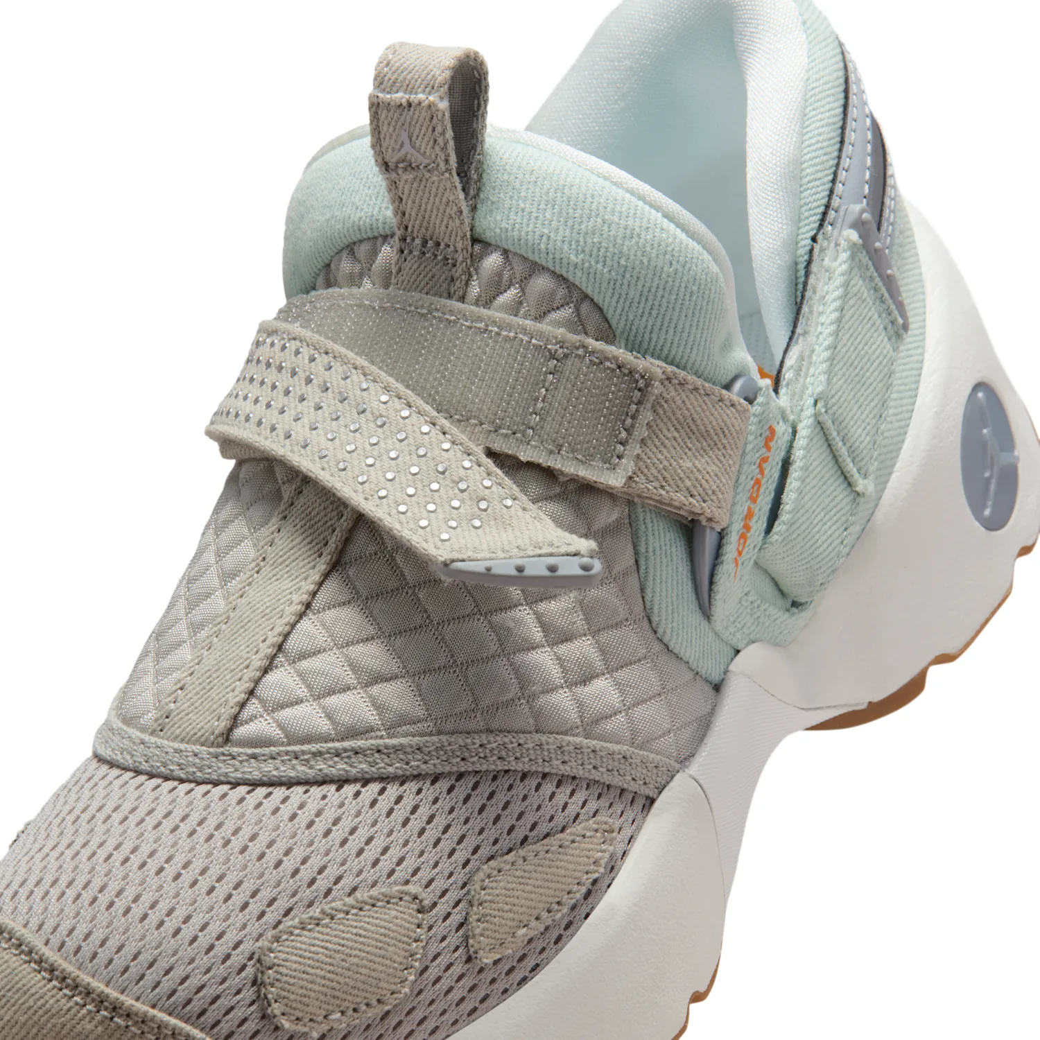 Jordan Trunner LX image 8