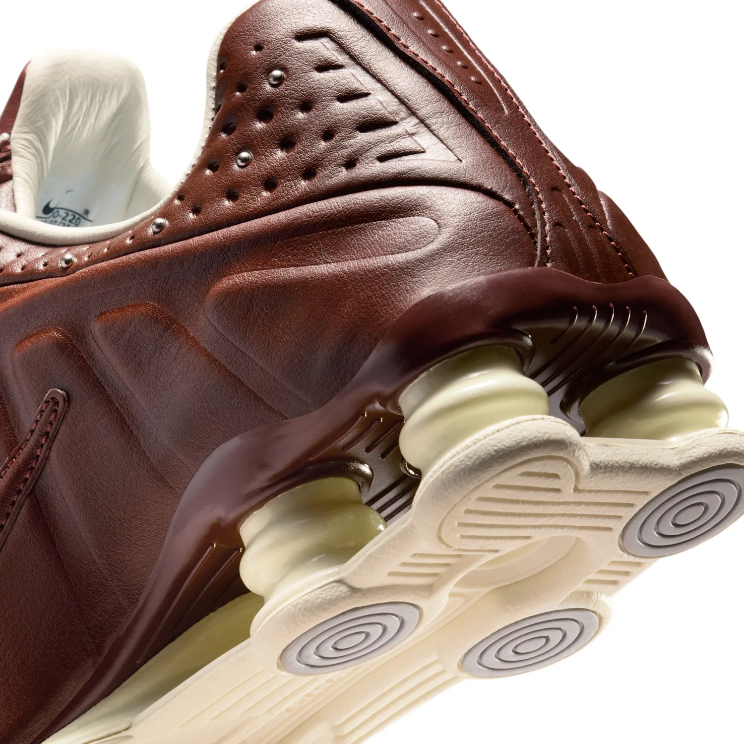 Nike Shox R4 image 8