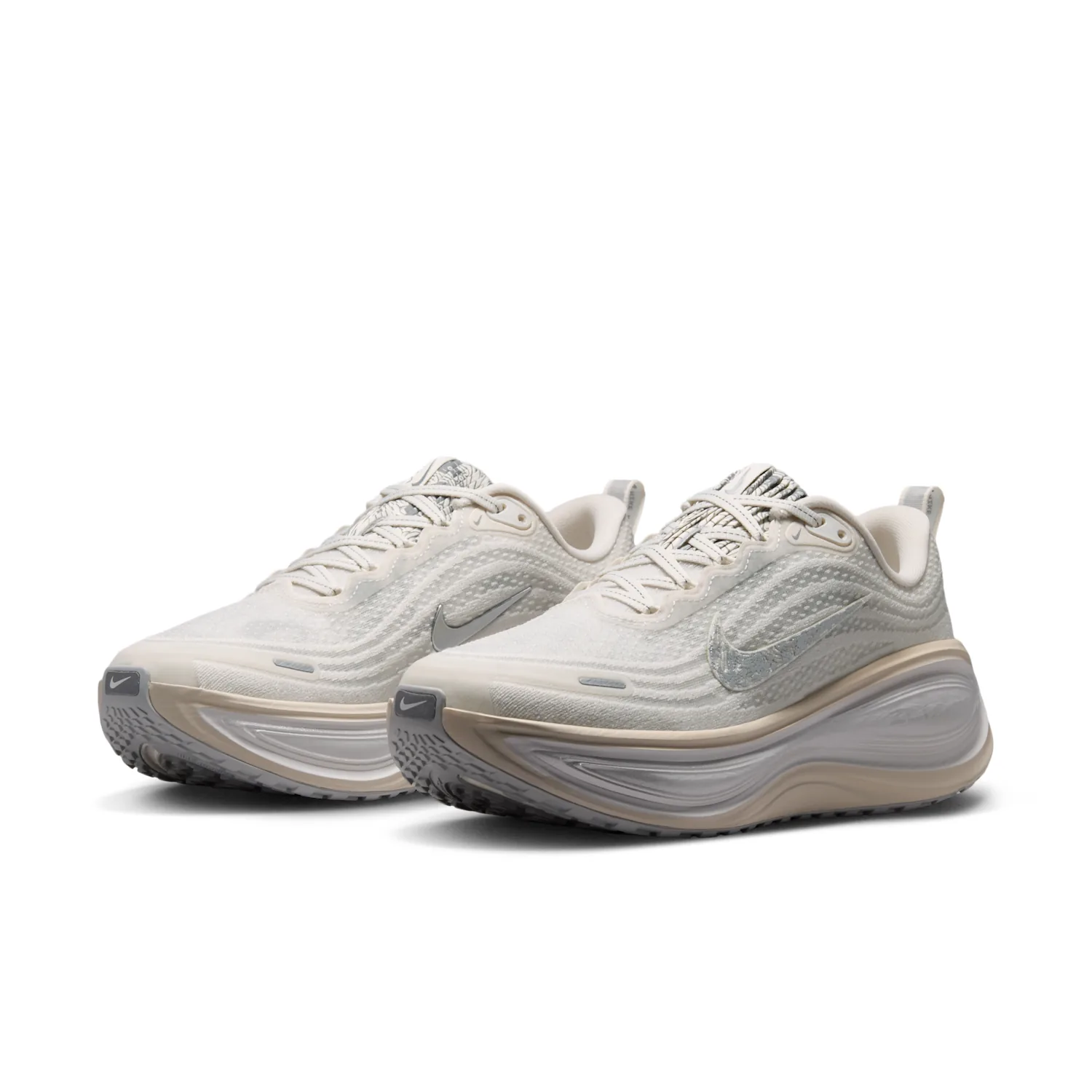 Nike Vomero Plus SE image 5
