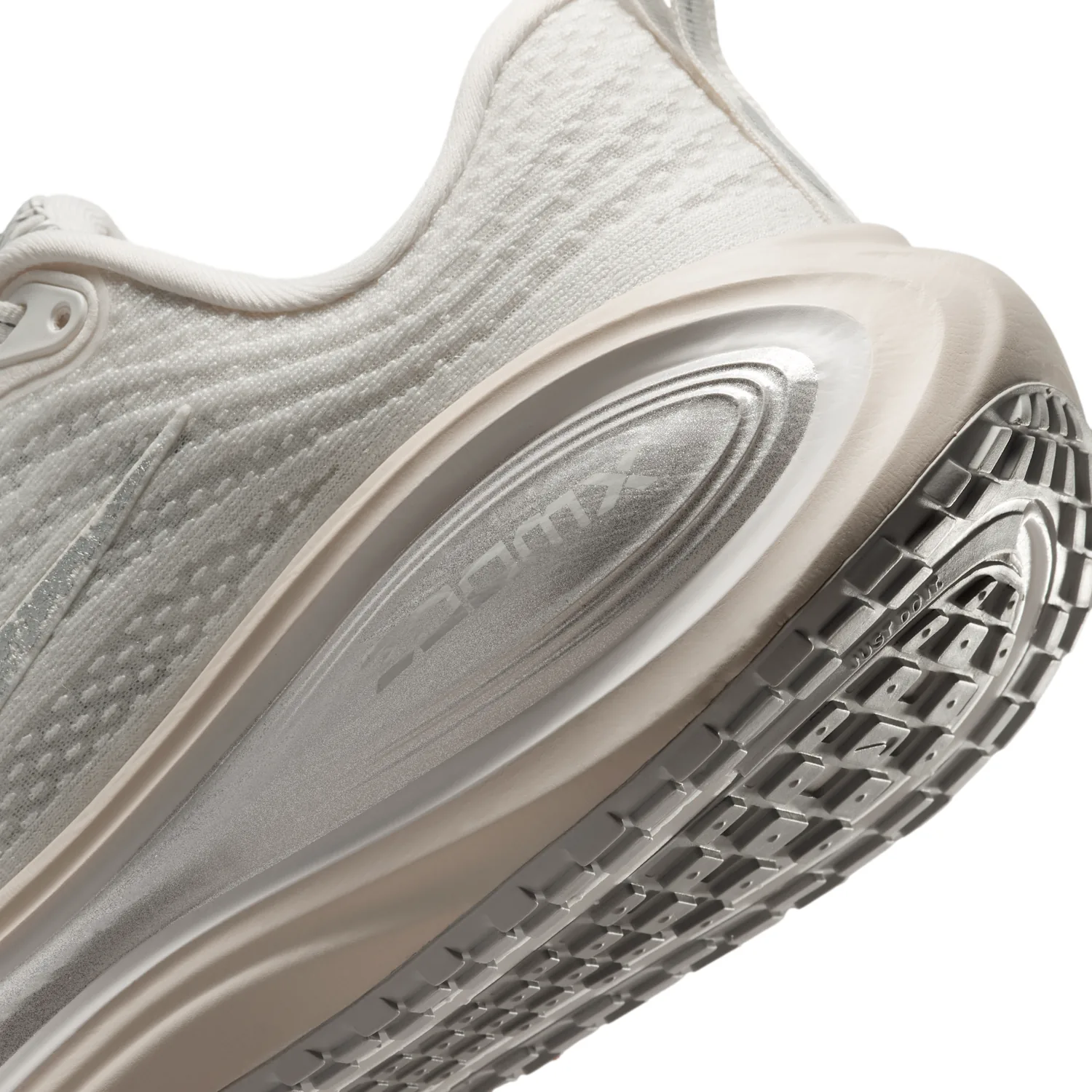 Nike Vomero Plus SE image 8