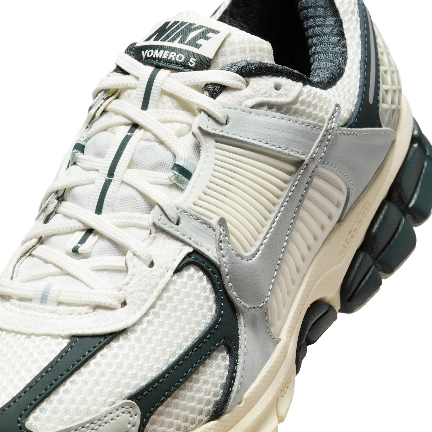 Nike Zoom Vomero 5 image 7