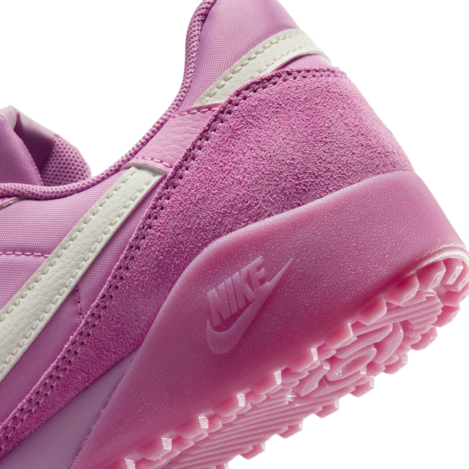 Nike Terra Manta Suede image 8