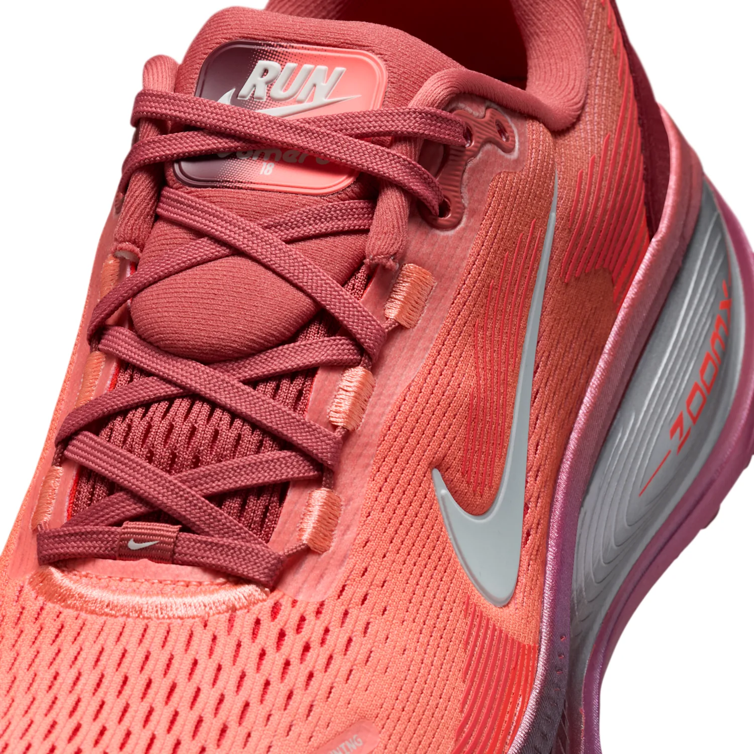 Nike Vomero 18 SE image 7