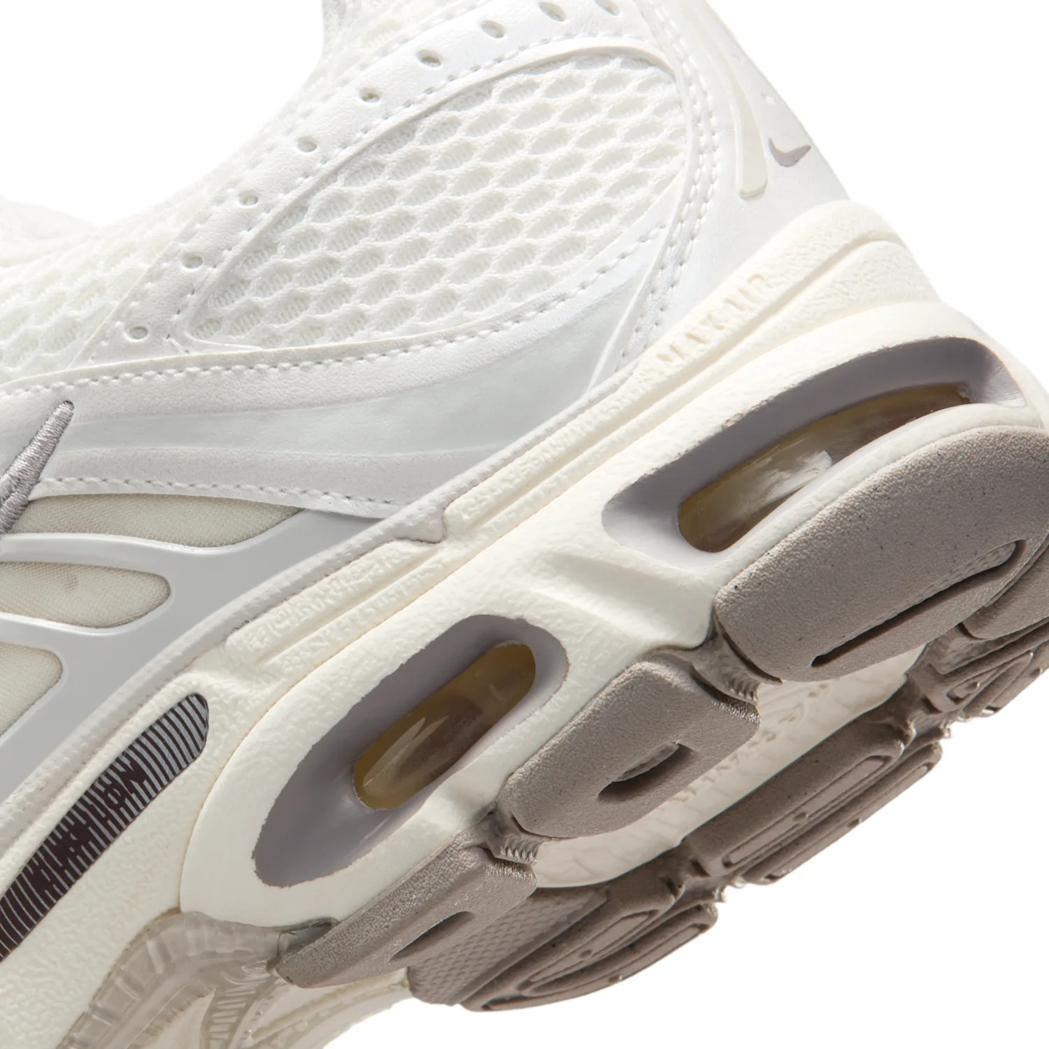 Nike Air Max Moto 2K image 8