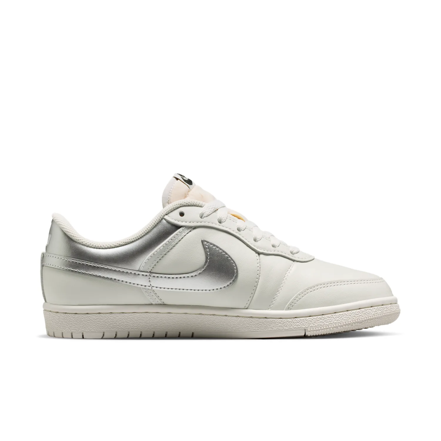 Air Jordan Skyline Low image 3