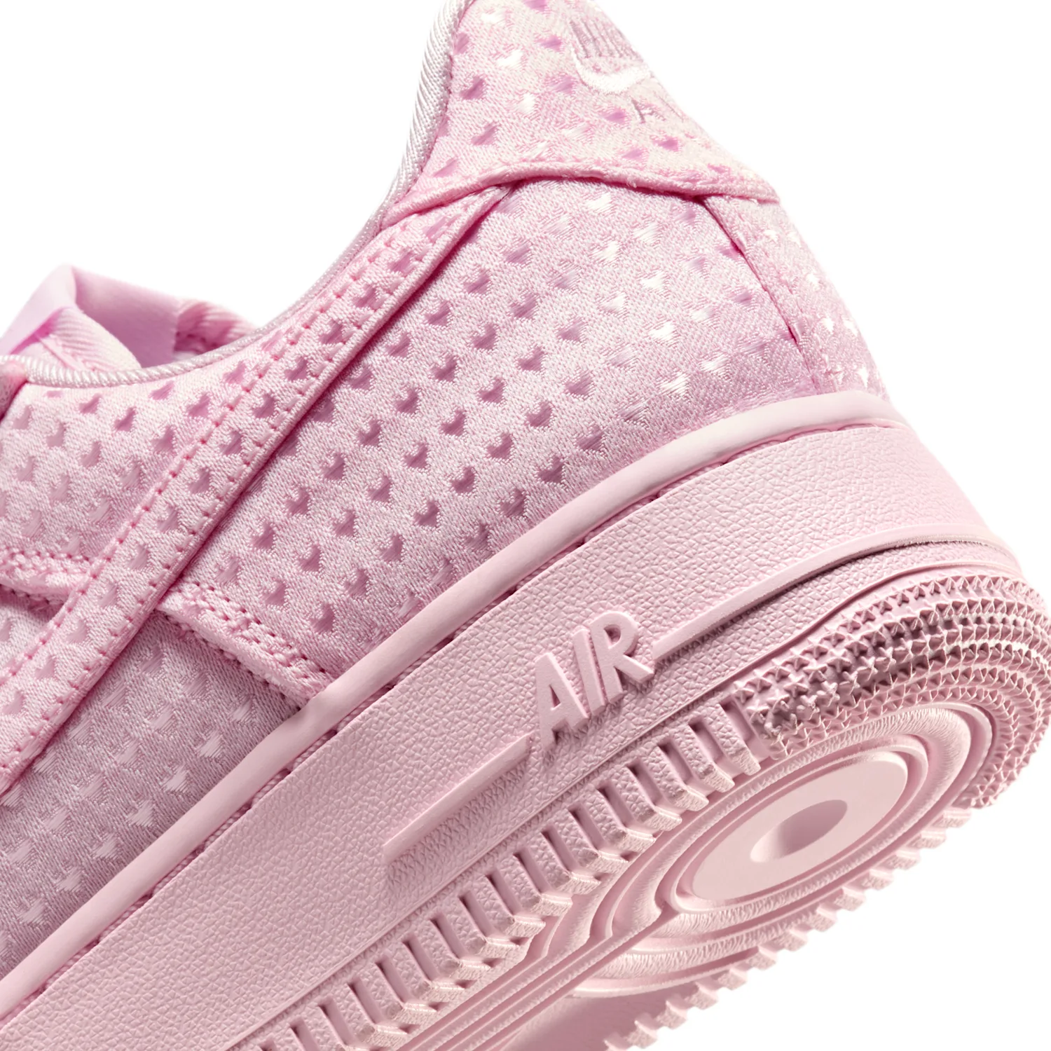 Air Force 1 '07 SE "Valentine's Day" image 9
