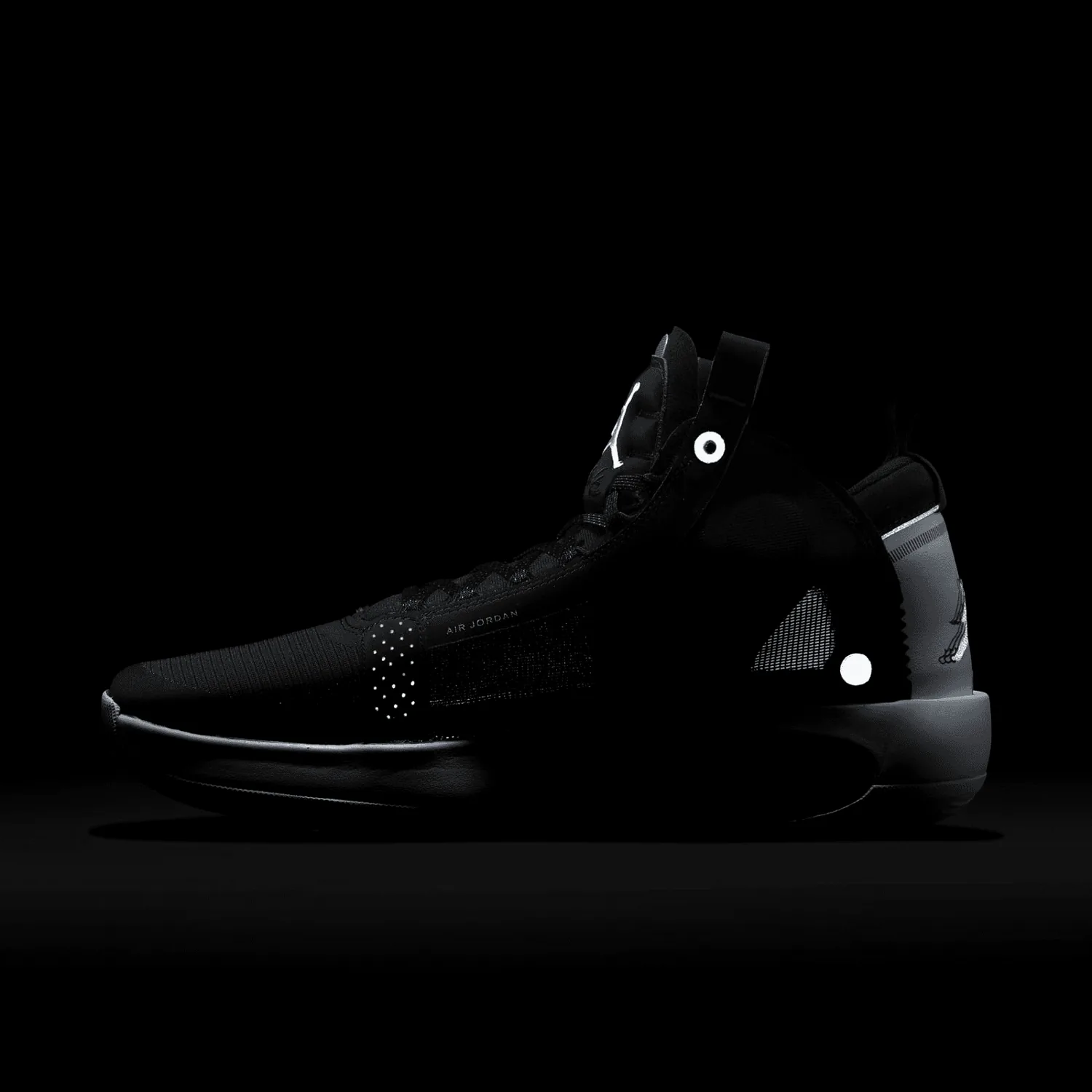 Air Jordan XXXIV Eclipse image 9