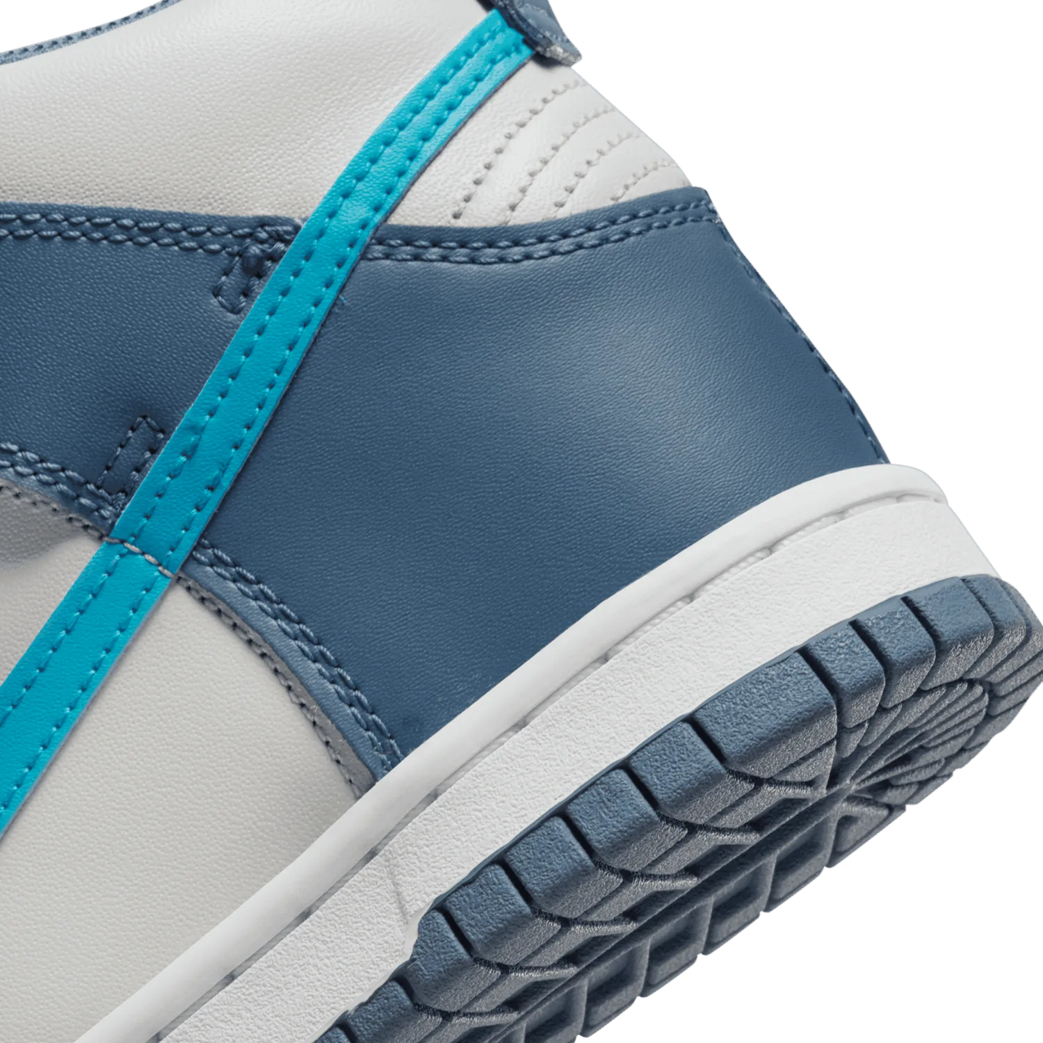 Nike Dunk High Light Bone Blue Lightning (GS) image 7