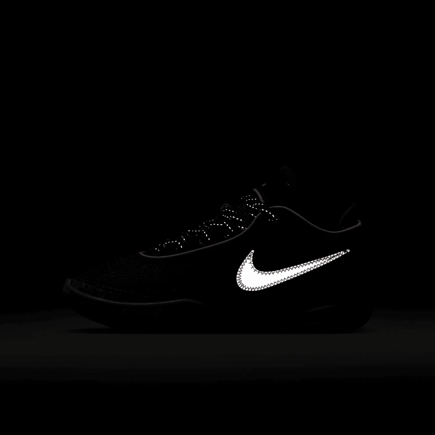 Nike LeBron 20 Black University Red (GS) image 3