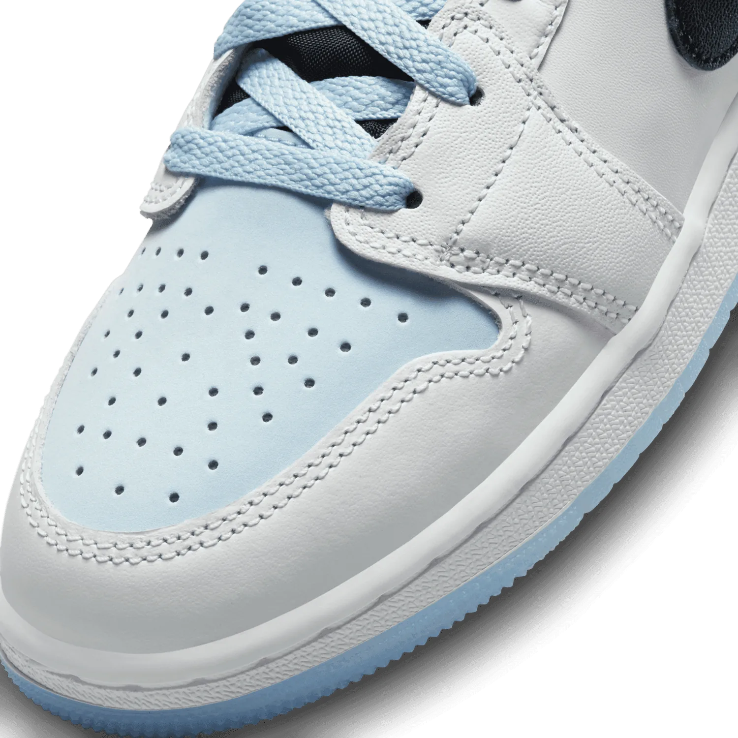 Air Jordan 1 Mid SE Ice Blue (2023) (GS) image 6