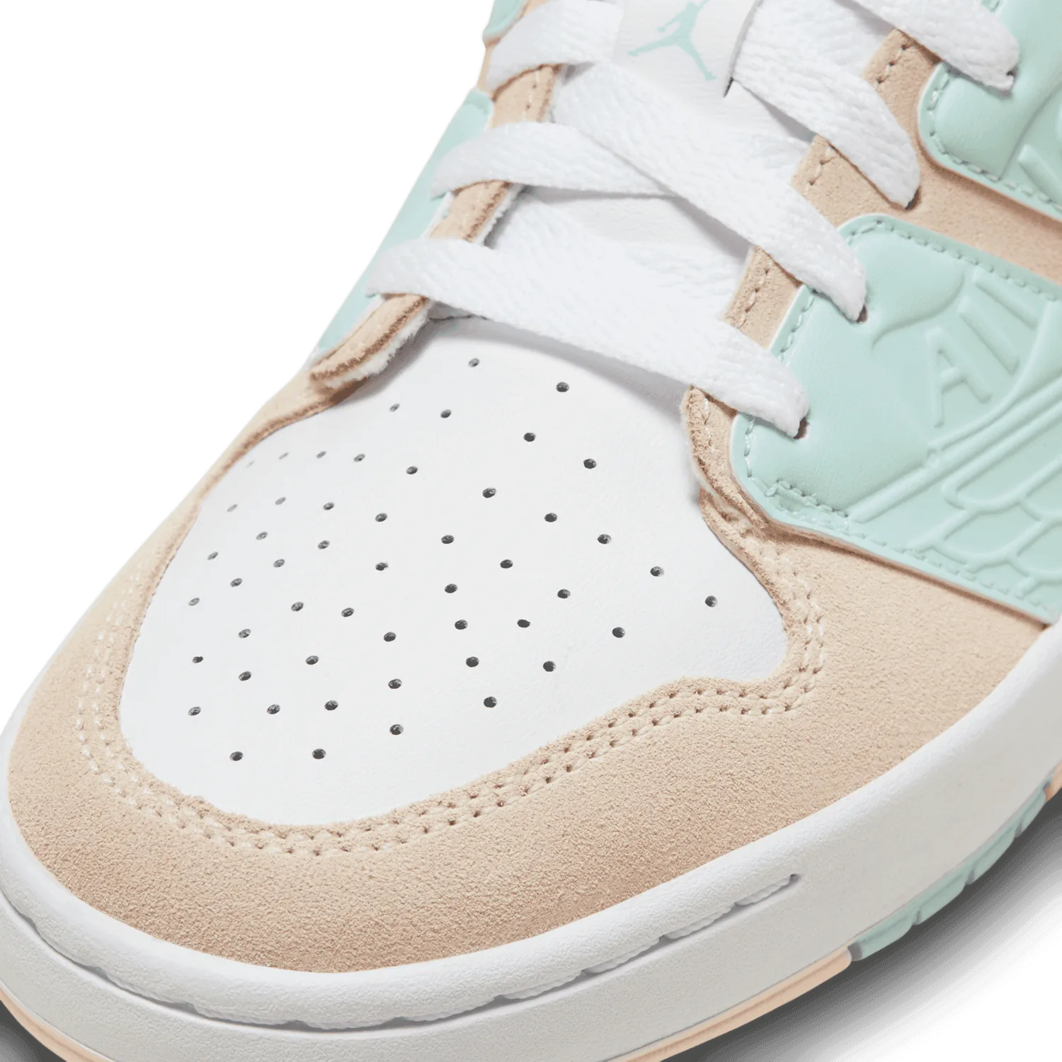 Air Jordan Nu Retro 1 Low Guava Ice Jade Ice (GS) image 6