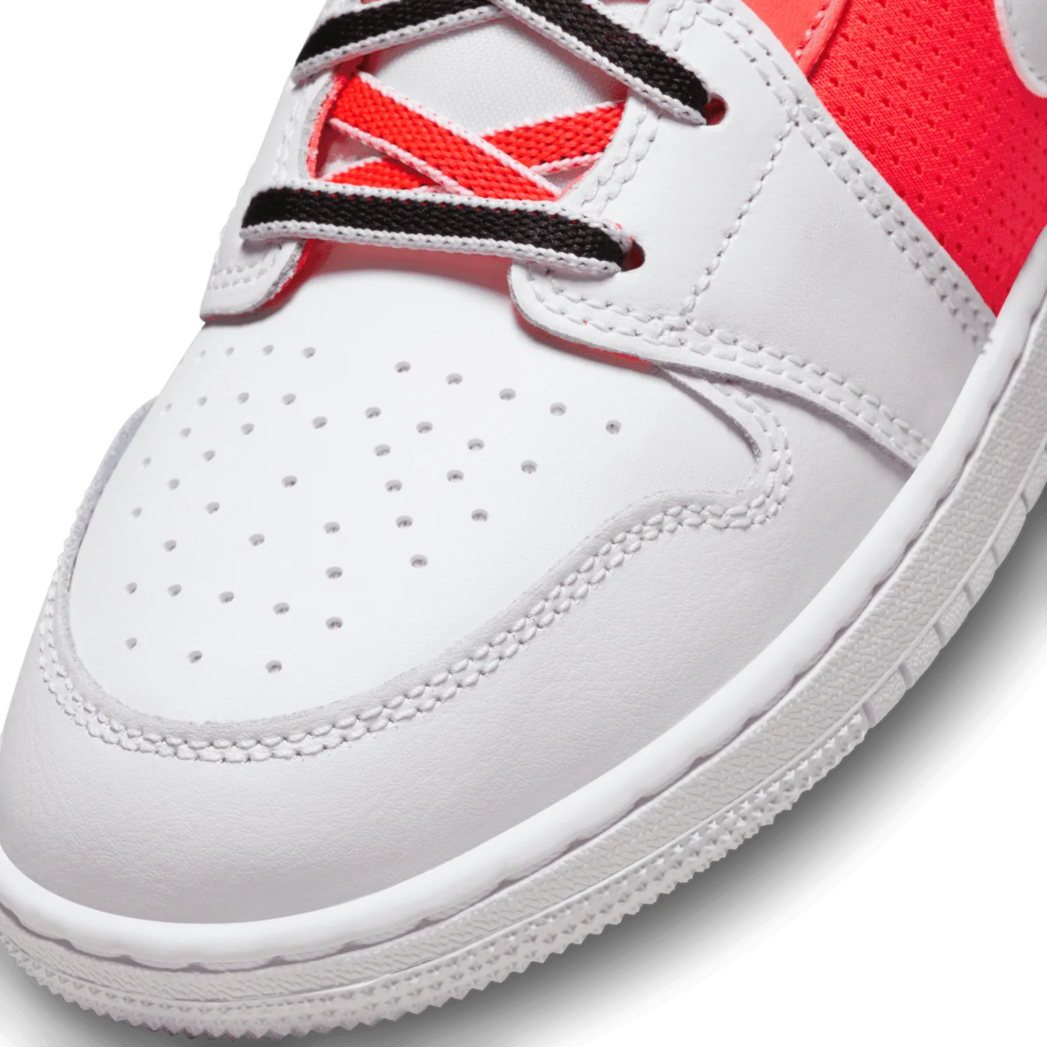 Air Jordan 1 Mid SE Black White Infrared 23 (GS) image 6