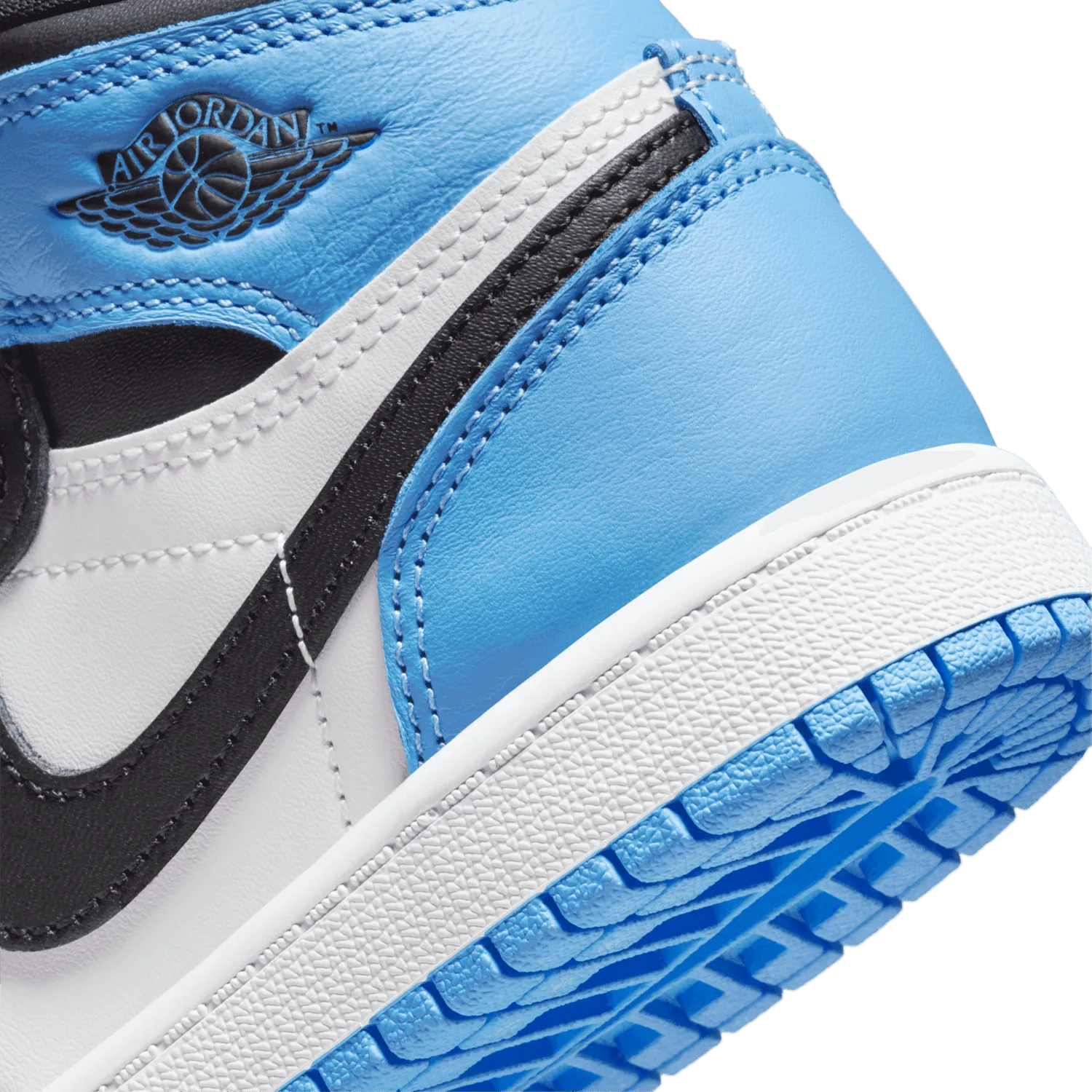 Air Jordan 1 Retro High OG UNC Toe (PS) image 7