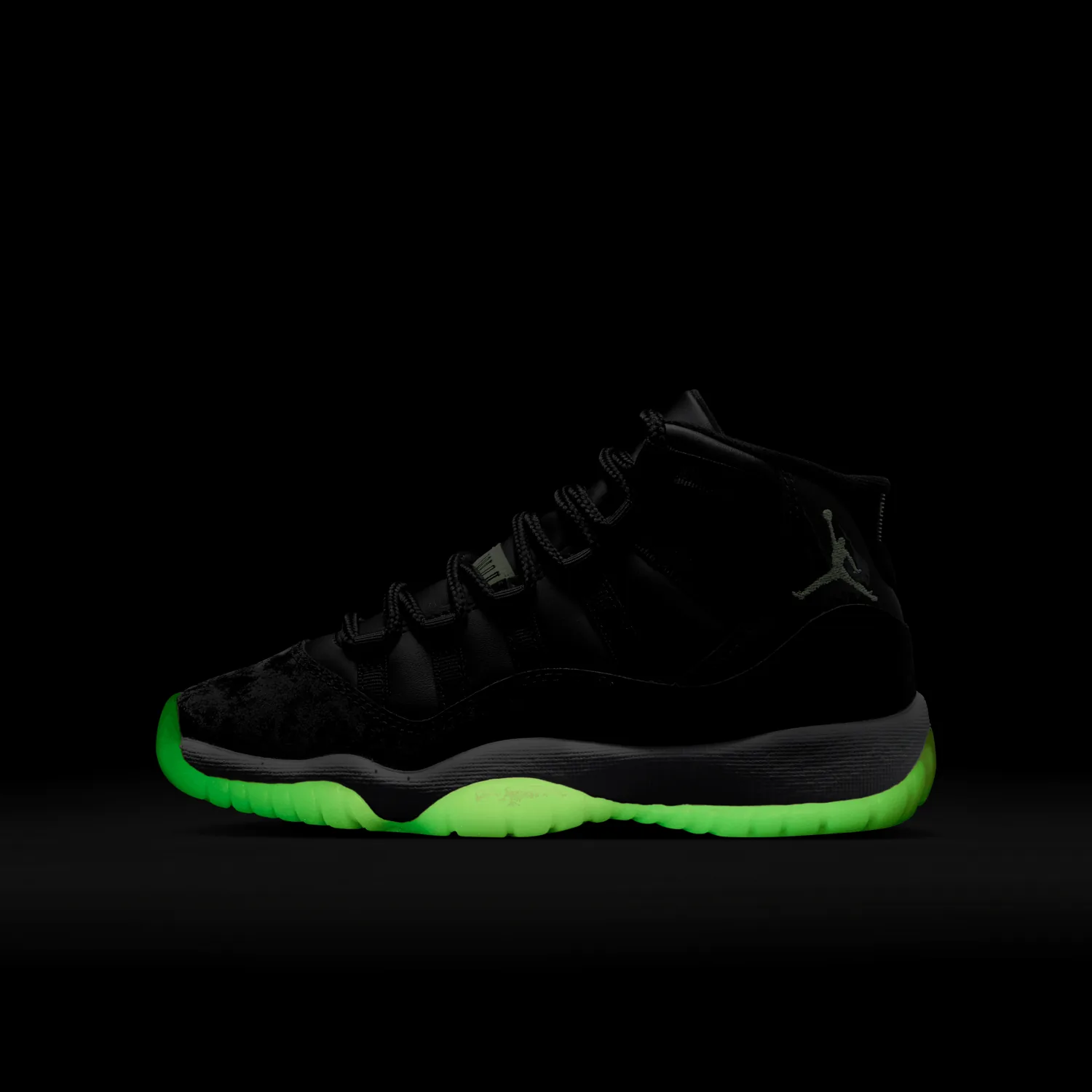 Air Jordan 11 Retro Black Dark Raisin (GS) image 6