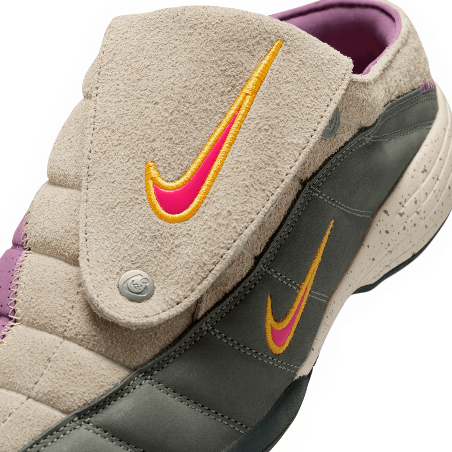 Nike T90 Mule Kids of Immigrants Khaki image 12