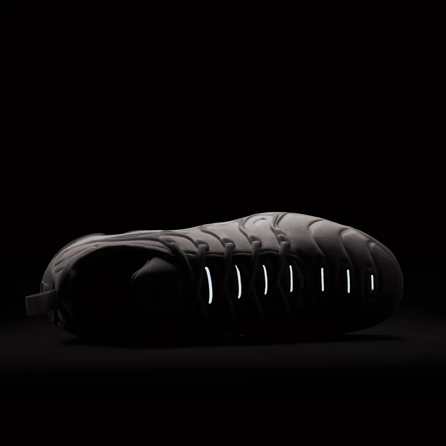 Nike Air VaporMax Plus image 7