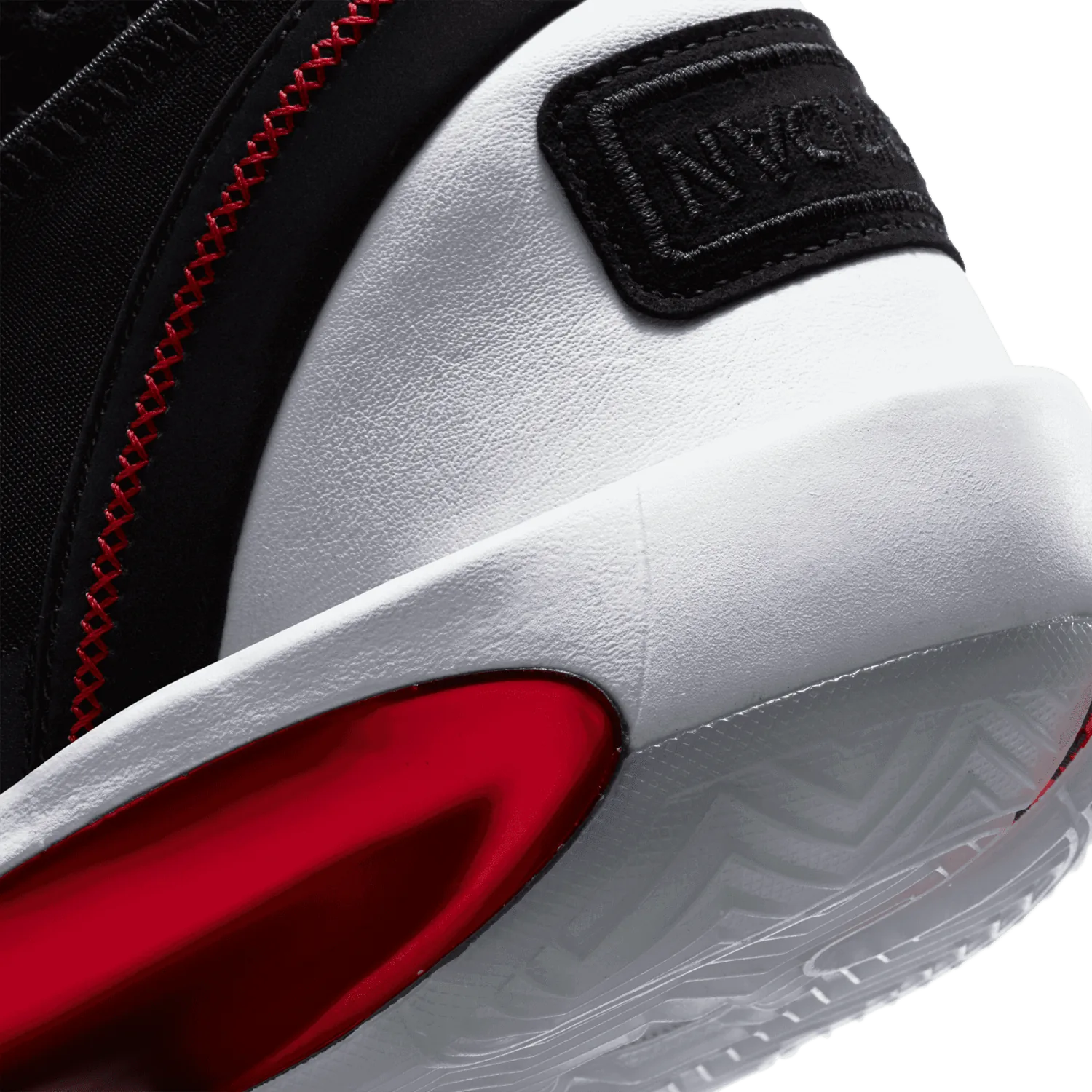 Air Jordan XXXIV SE Chicago image 8