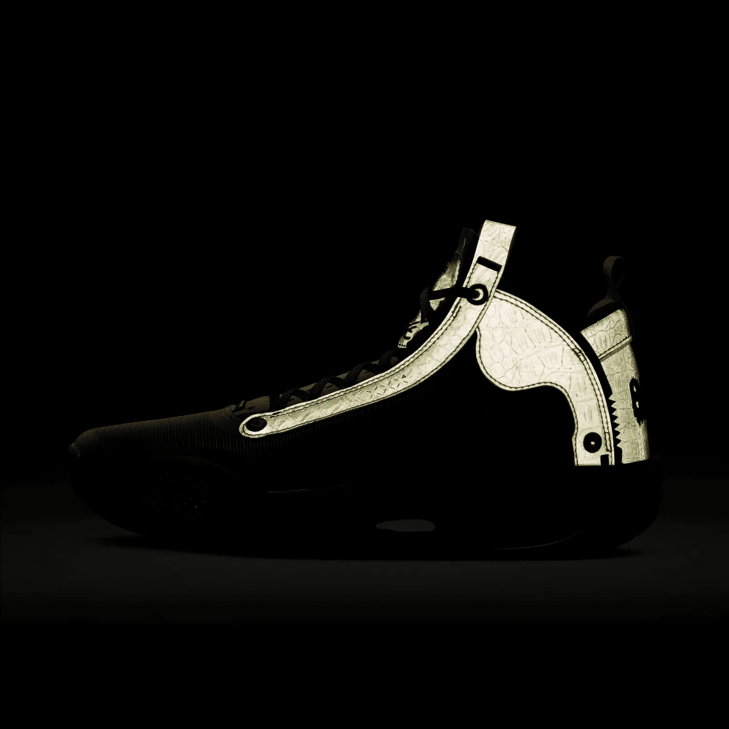 Air Jordan XXXIV Bayou Boys image 2