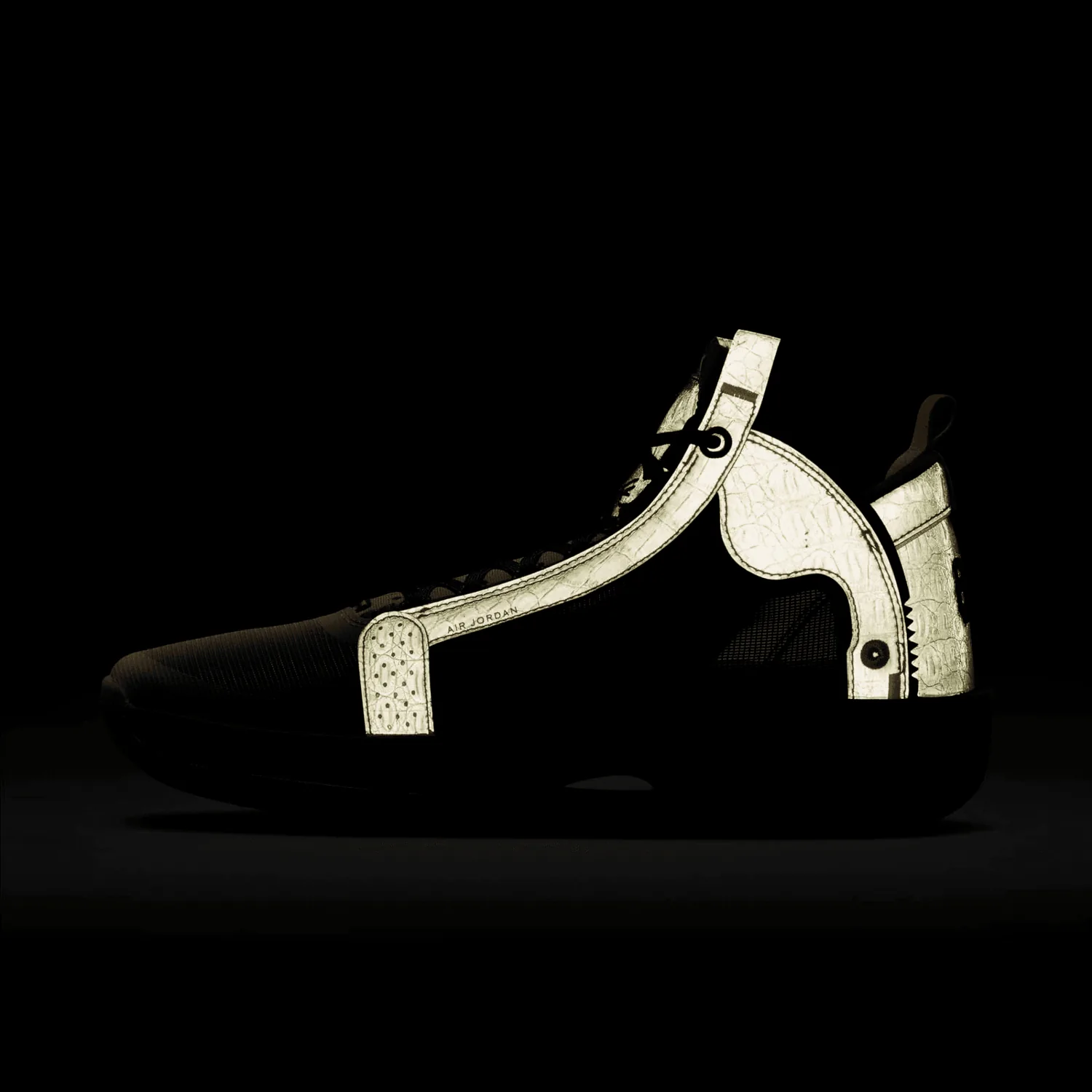 Air Jordan XXXIV Bayou Boys image 3
