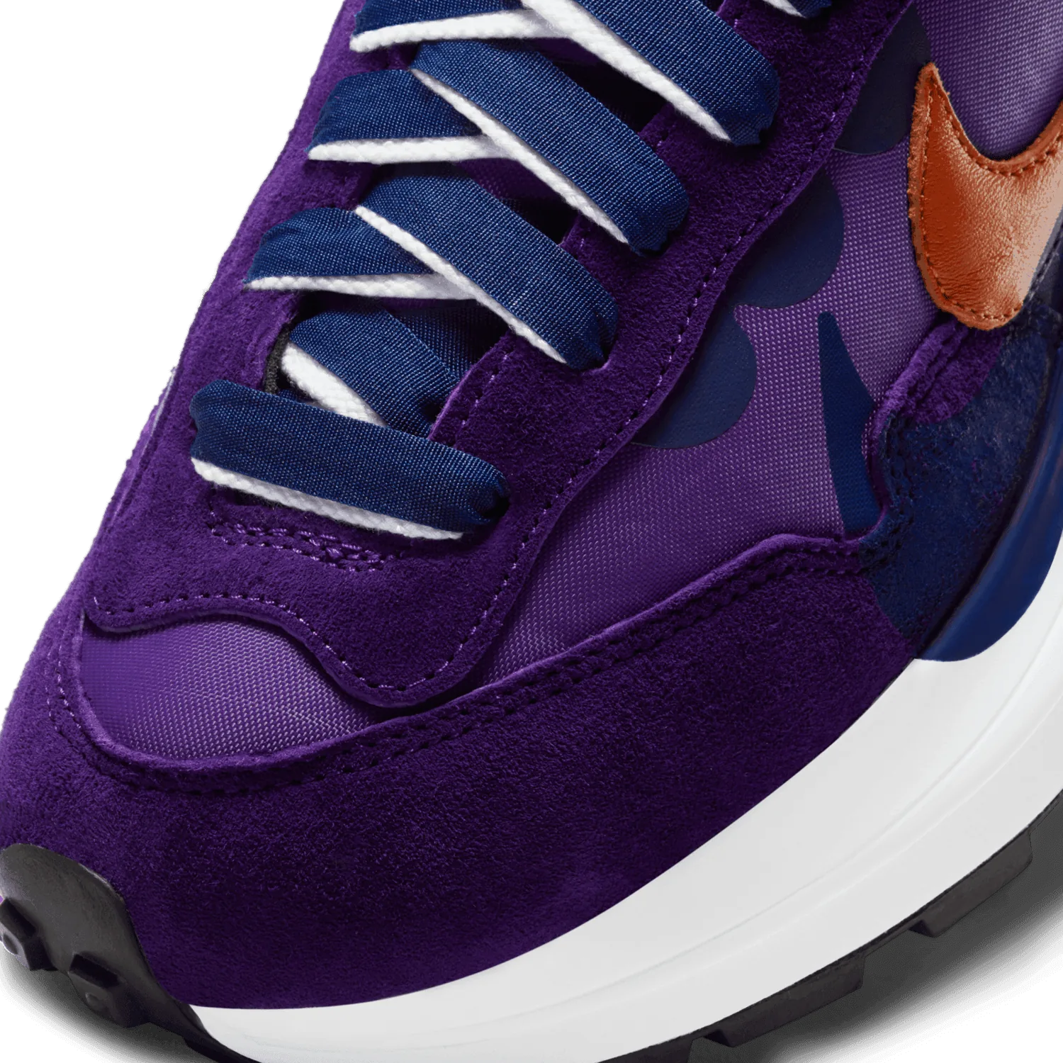 Nike VaporWaffle Sacai Dark Iris image 8