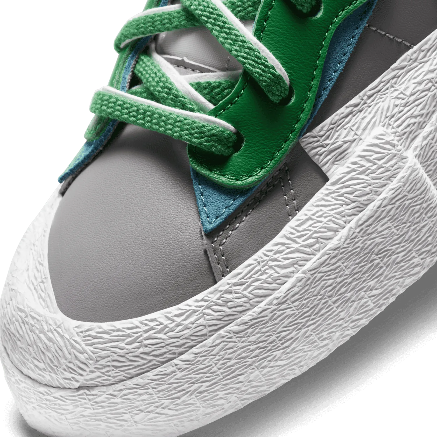 Nike Blazer Low sacai Medium Gray Classic Green image 8