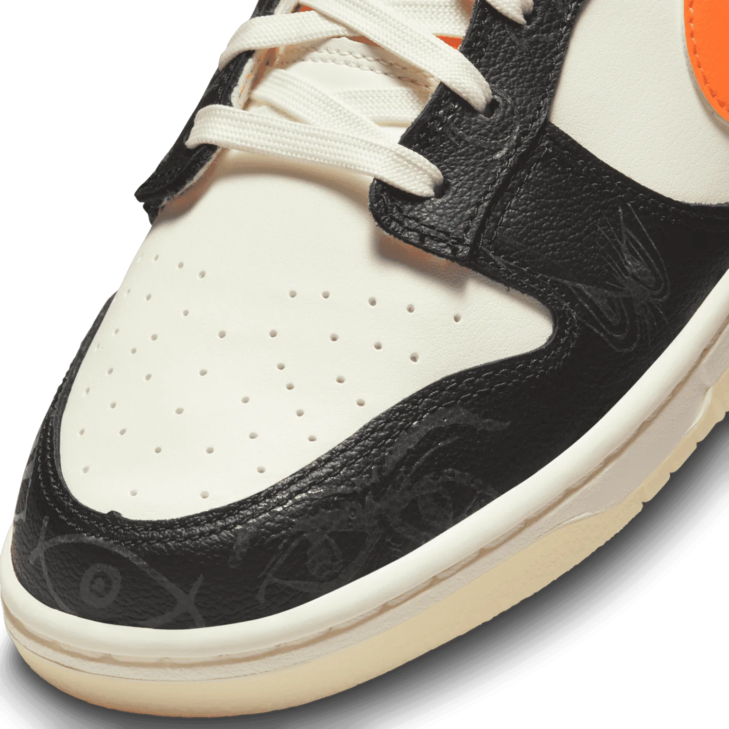 Nike Dunk Low PRM Halloween image 8