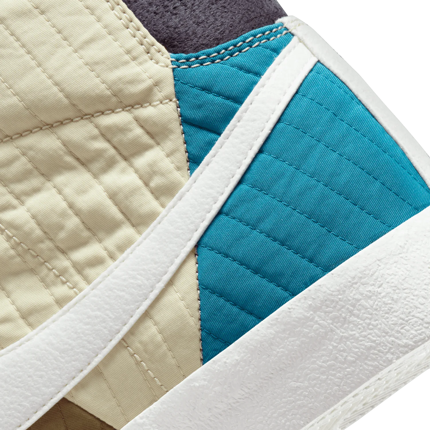 Nike Blazer Mid 77 Premium Toast Sail Quilted image 7