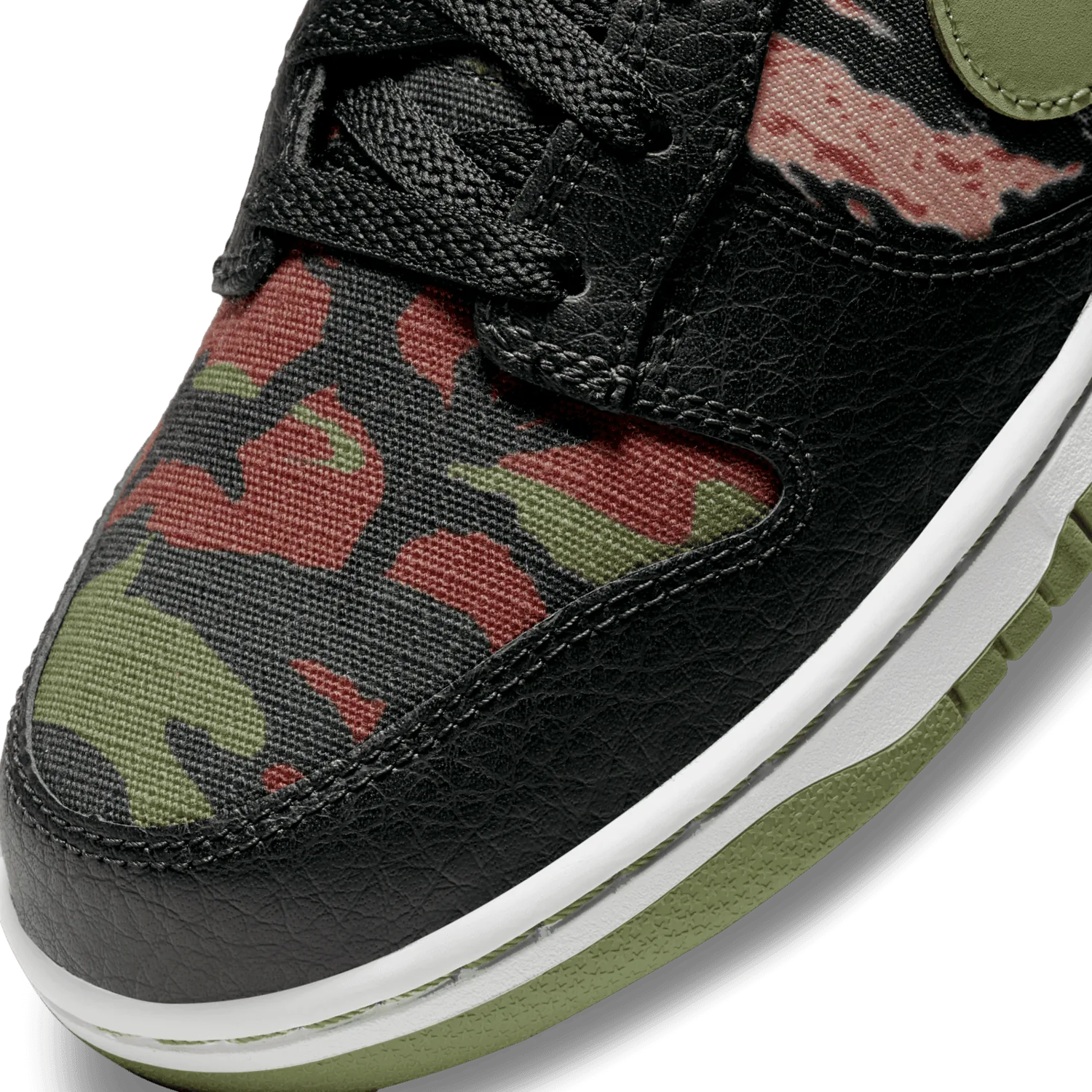 Nike Dunk Low Crazy Camo image 6