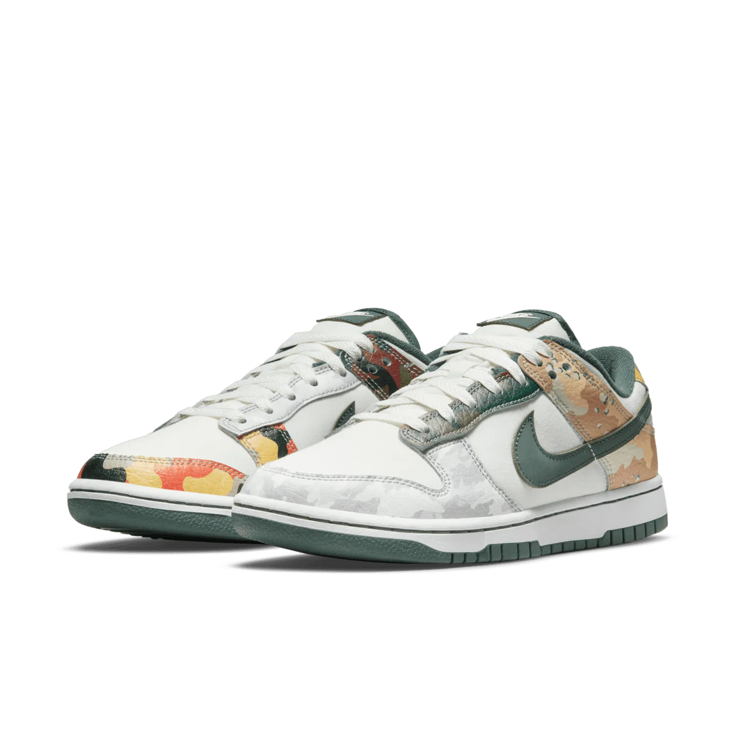 Nike Dunk Low SE Multi Camo image 4
