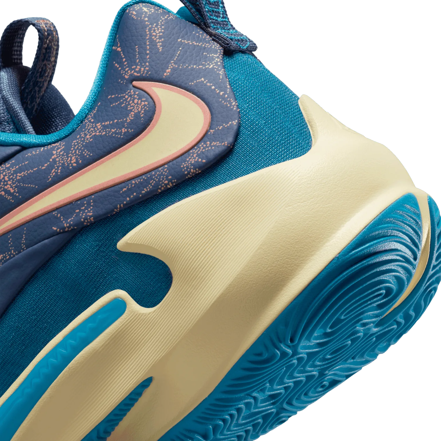 Nike Zoom Freak 3 Basketball Shoes image 9