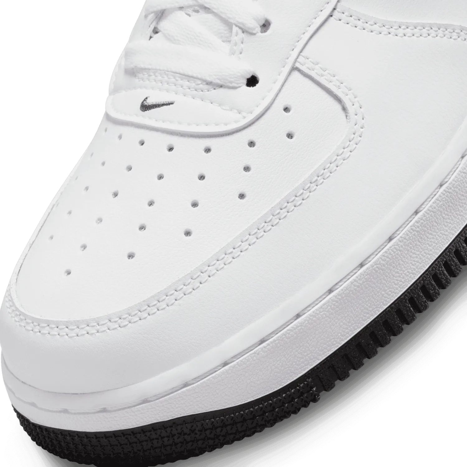Nike Air Force 1 '07 LV8 Shoes image 6