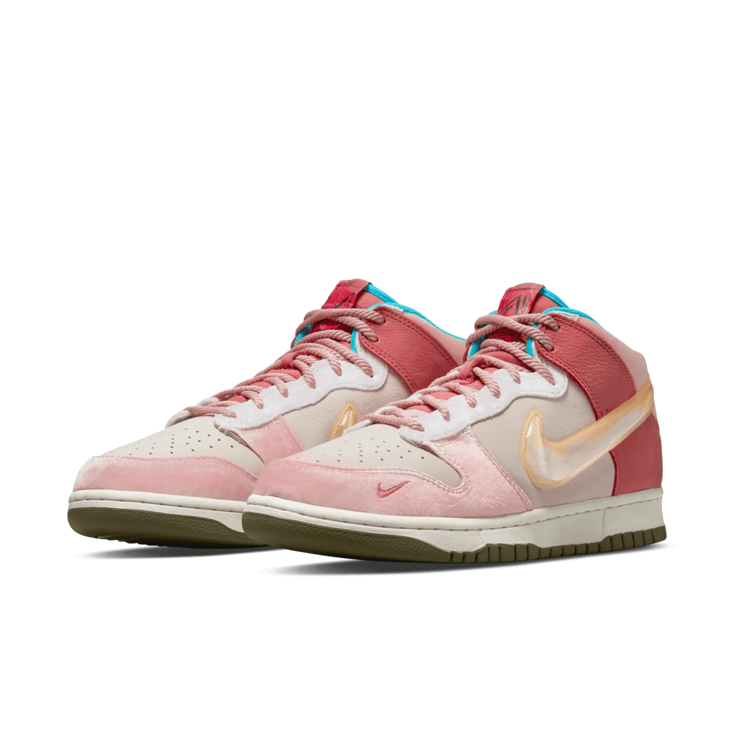 Nike Dunk Mid Social Status Free Lunch Strawberry Milk image 9