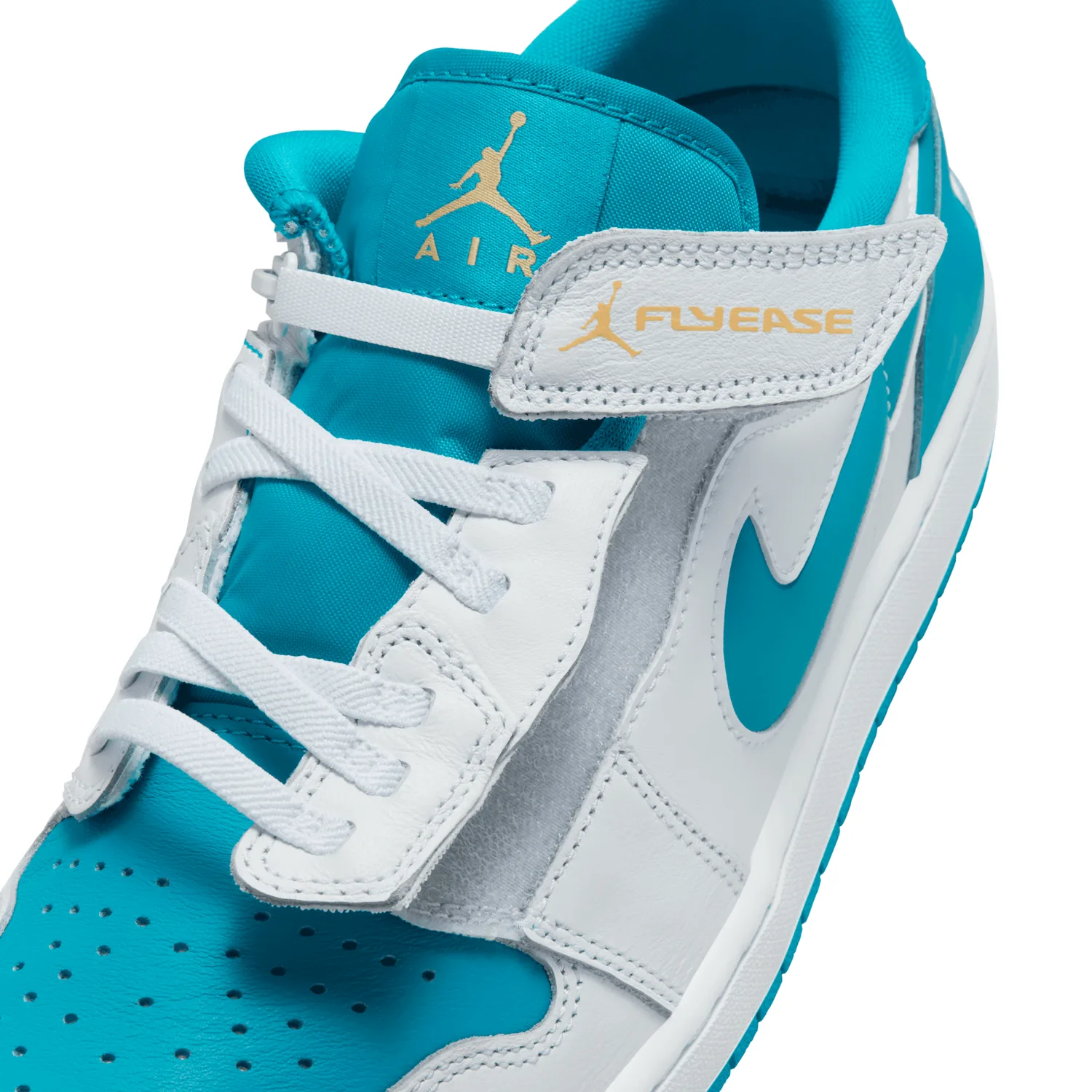 Air Jordan 1 Low Flyease White Aquatone image 2