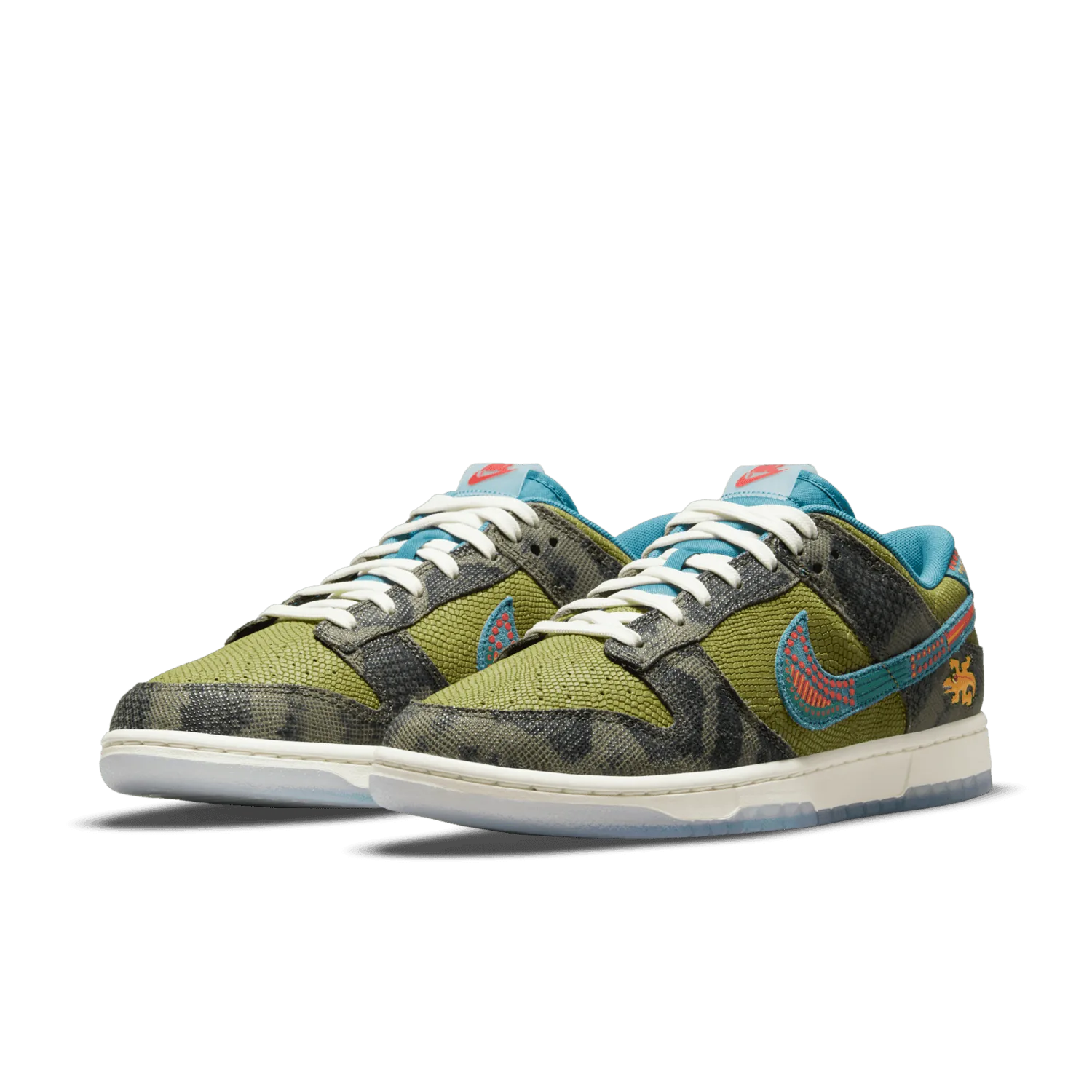 Nike Dunk Low Siempre Familia image 4