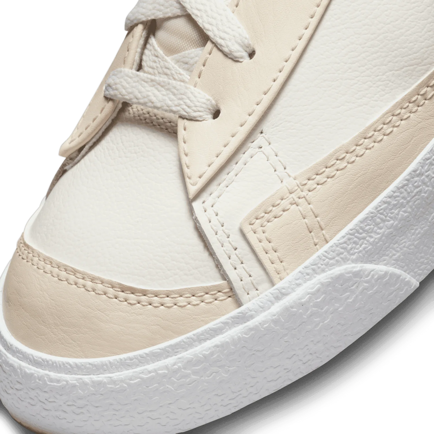 Nike Blazer Mid 77 EMB Phantom image 6