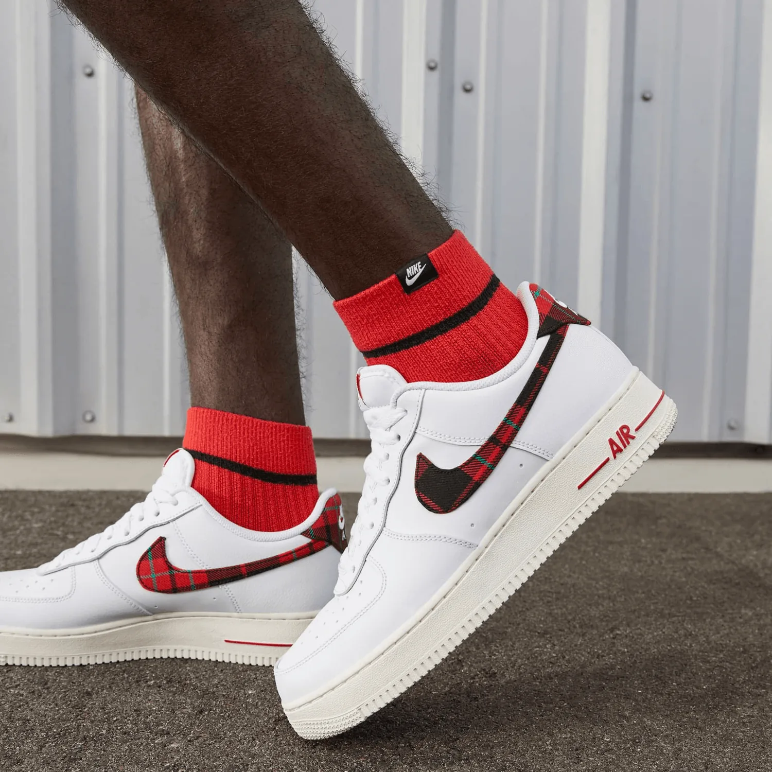 Nike Air Force 1 Low Tartan image 2