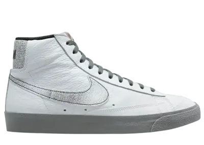 Nike Blazer Mid EMB Classics